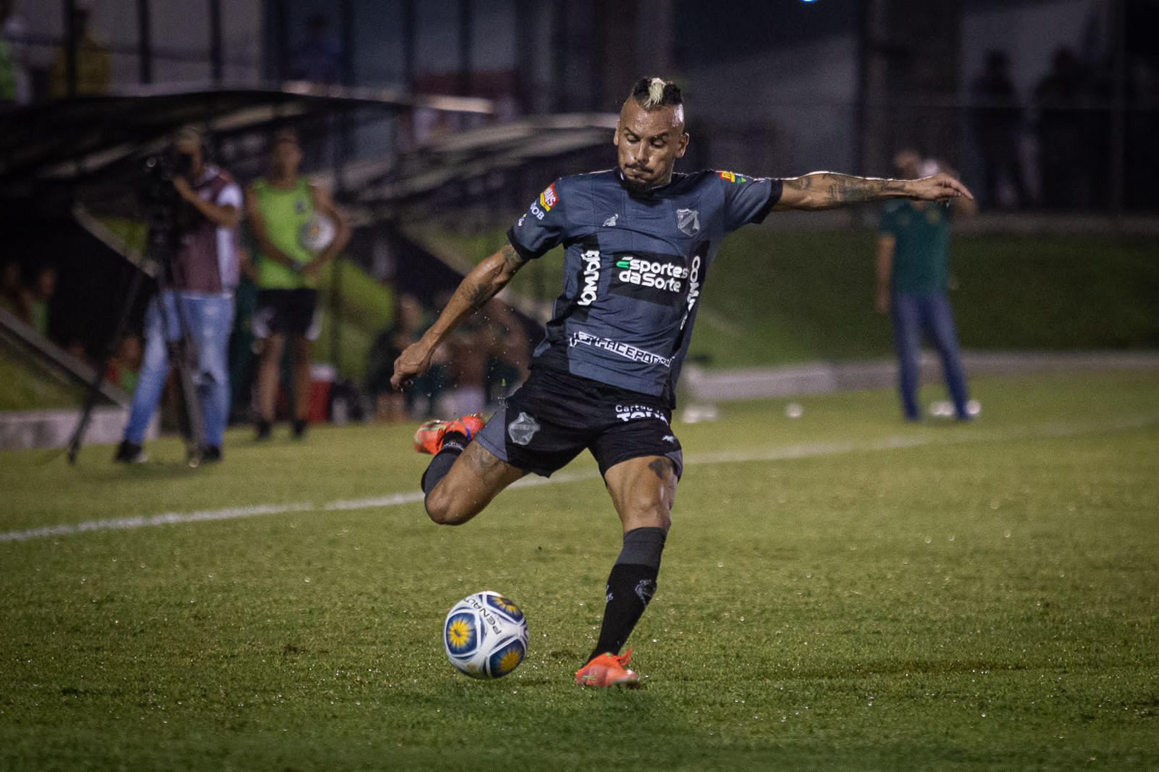 Contra o Vasco, pela Copa do Brasil, lateral do ABC destaca confiança do elenco