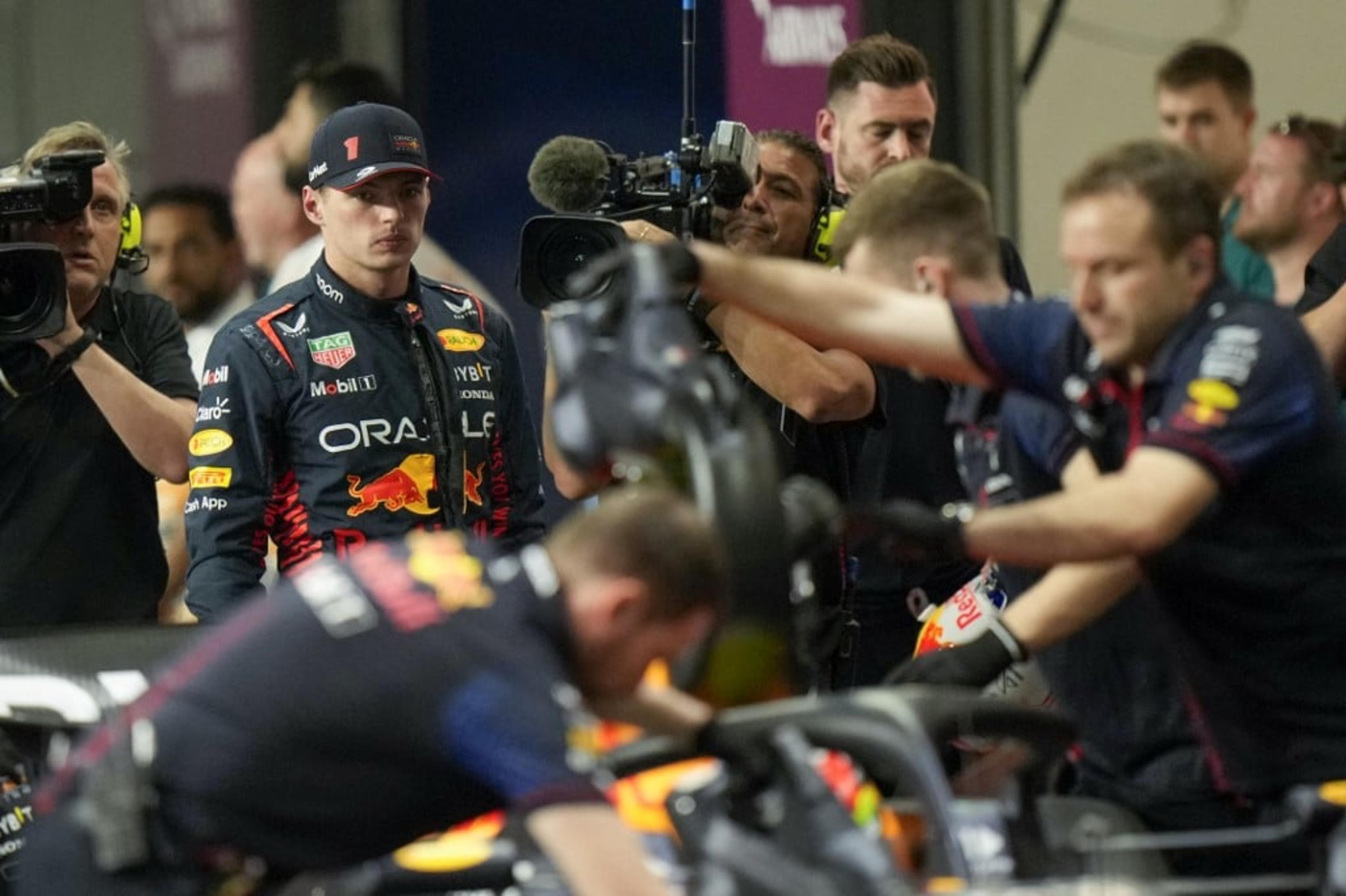 F1: Em 15º lugar, Verstappen diz que problema mecânico é ‘irritante’ e projeta corrida de recuperação