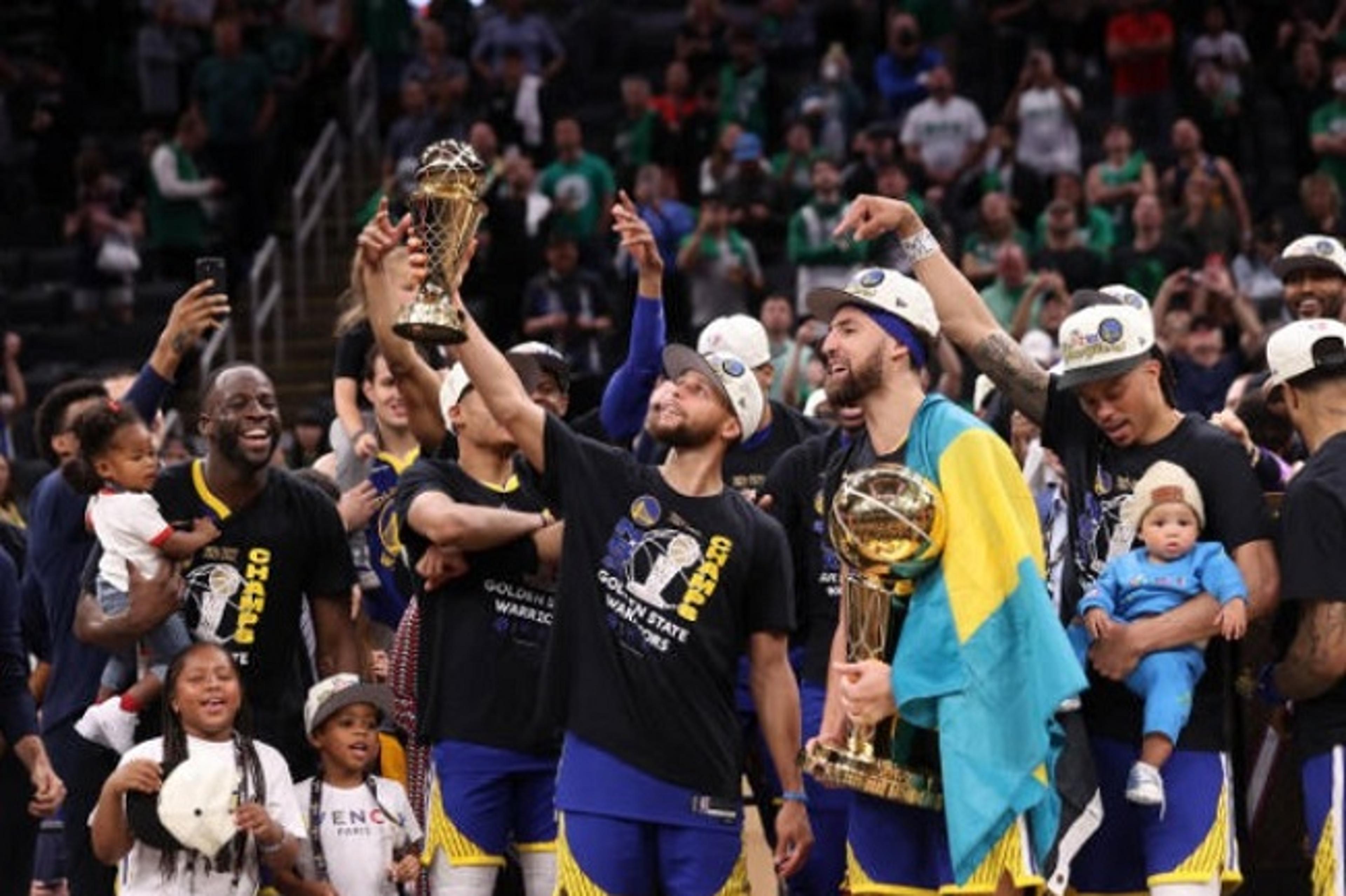 Confira os dez maiores campeões da NBA