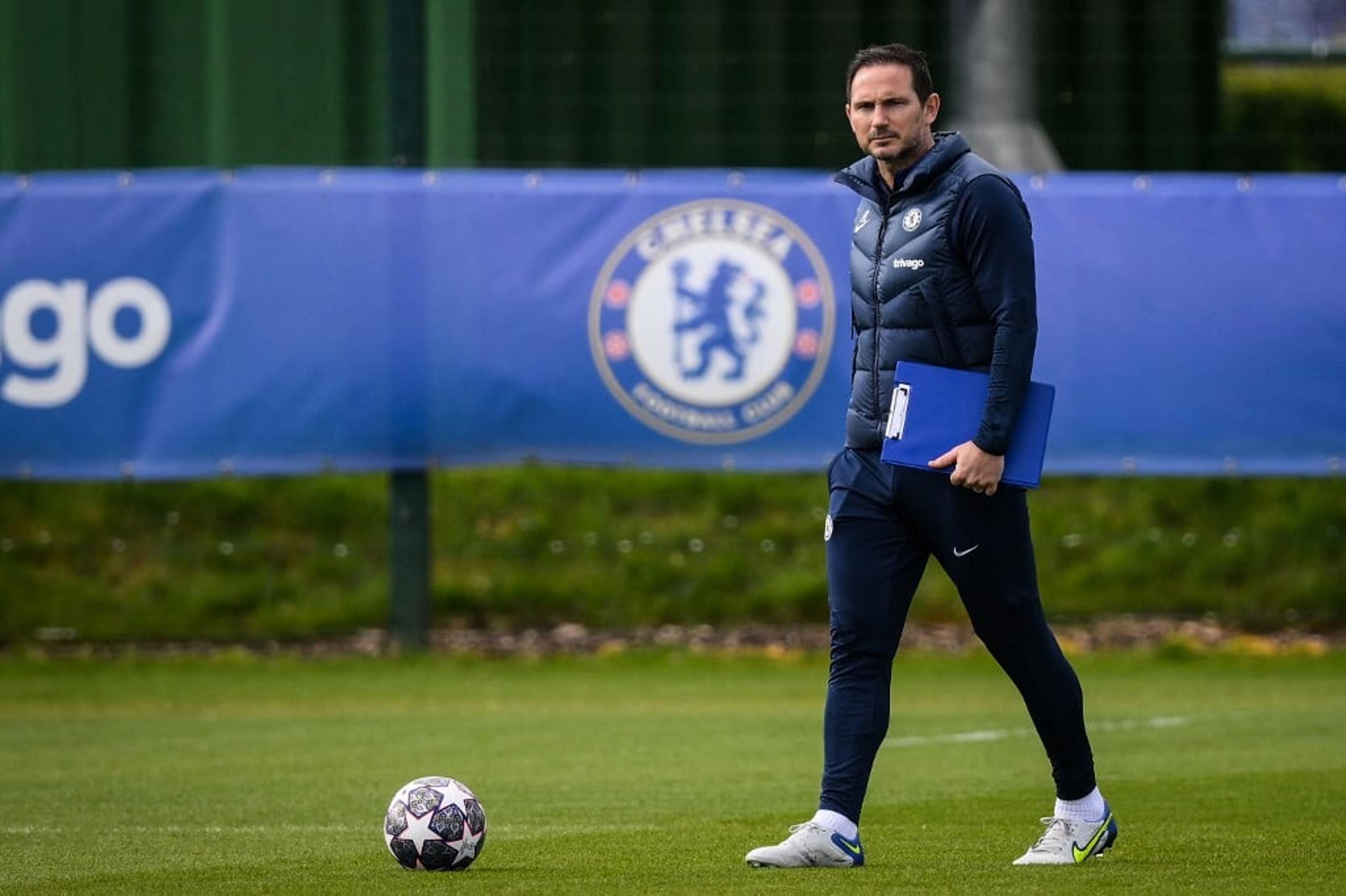 Lampard convoca jogador do sub-14 para treinar com time profissional