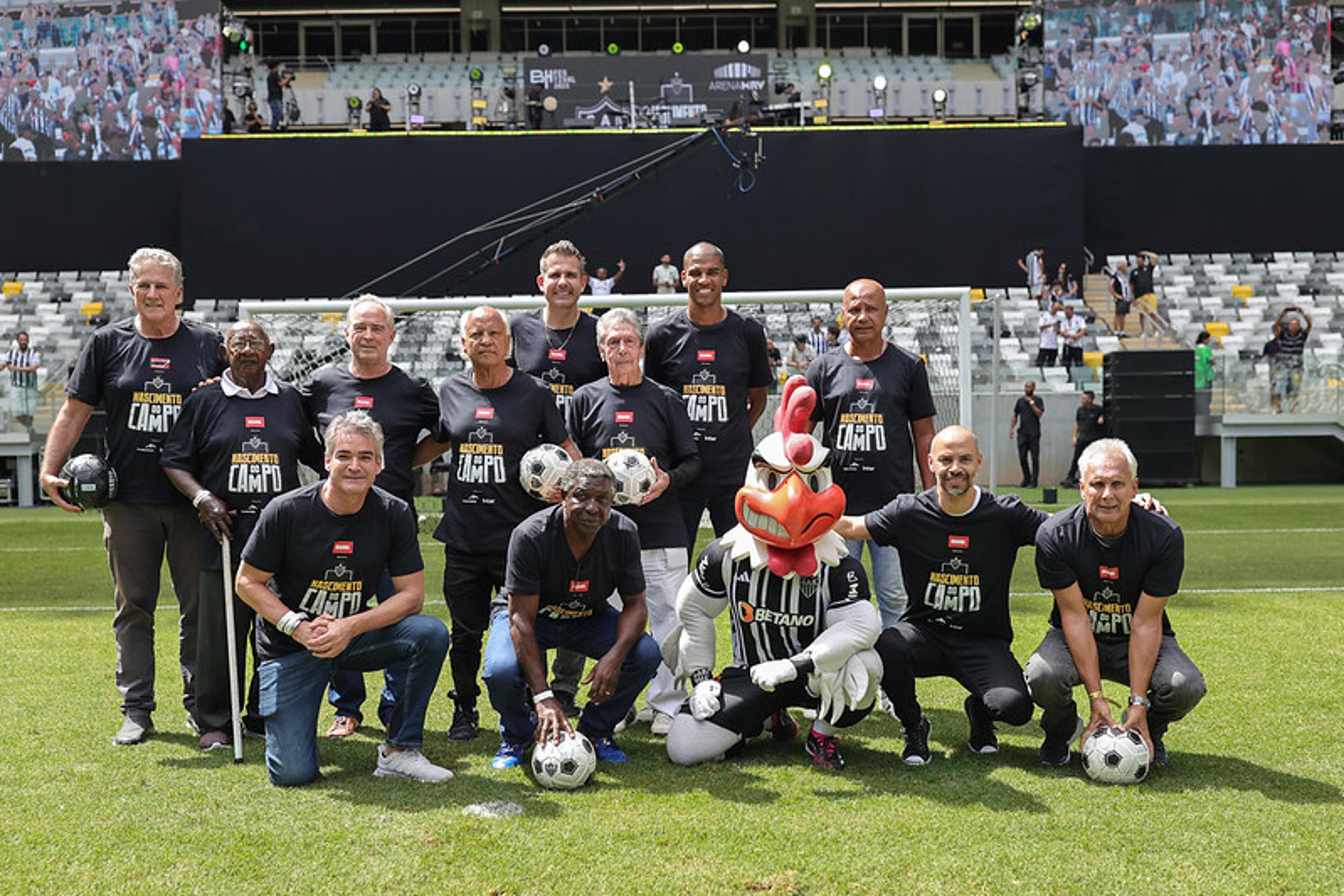 Craques do passado são homenageados na Arena MRV, estádio do Atlético-MG