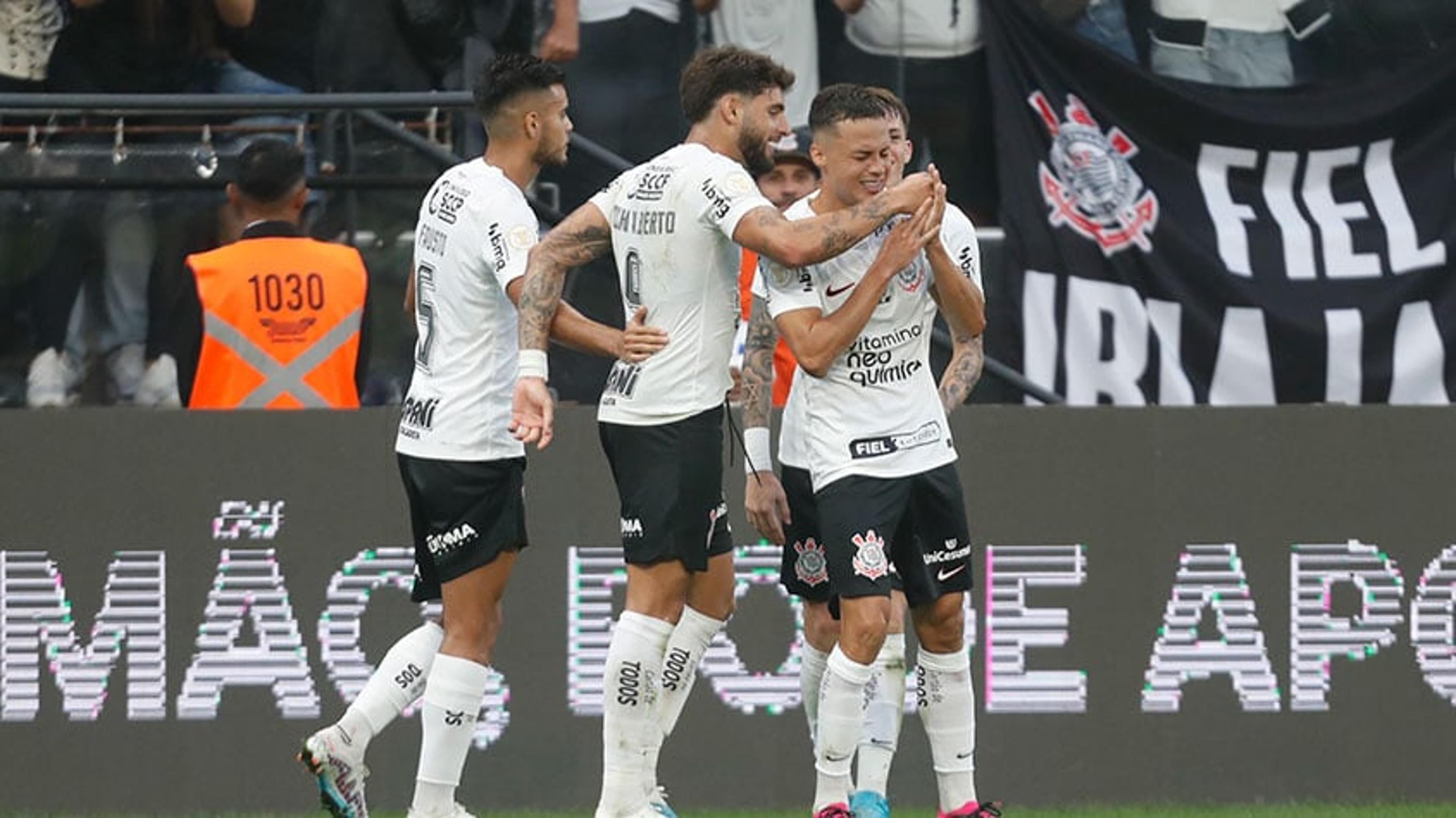 VÍDEO: Os melhores momentos da vitória do Corinthians sobre o Cruzeiro pelo Brasileirão