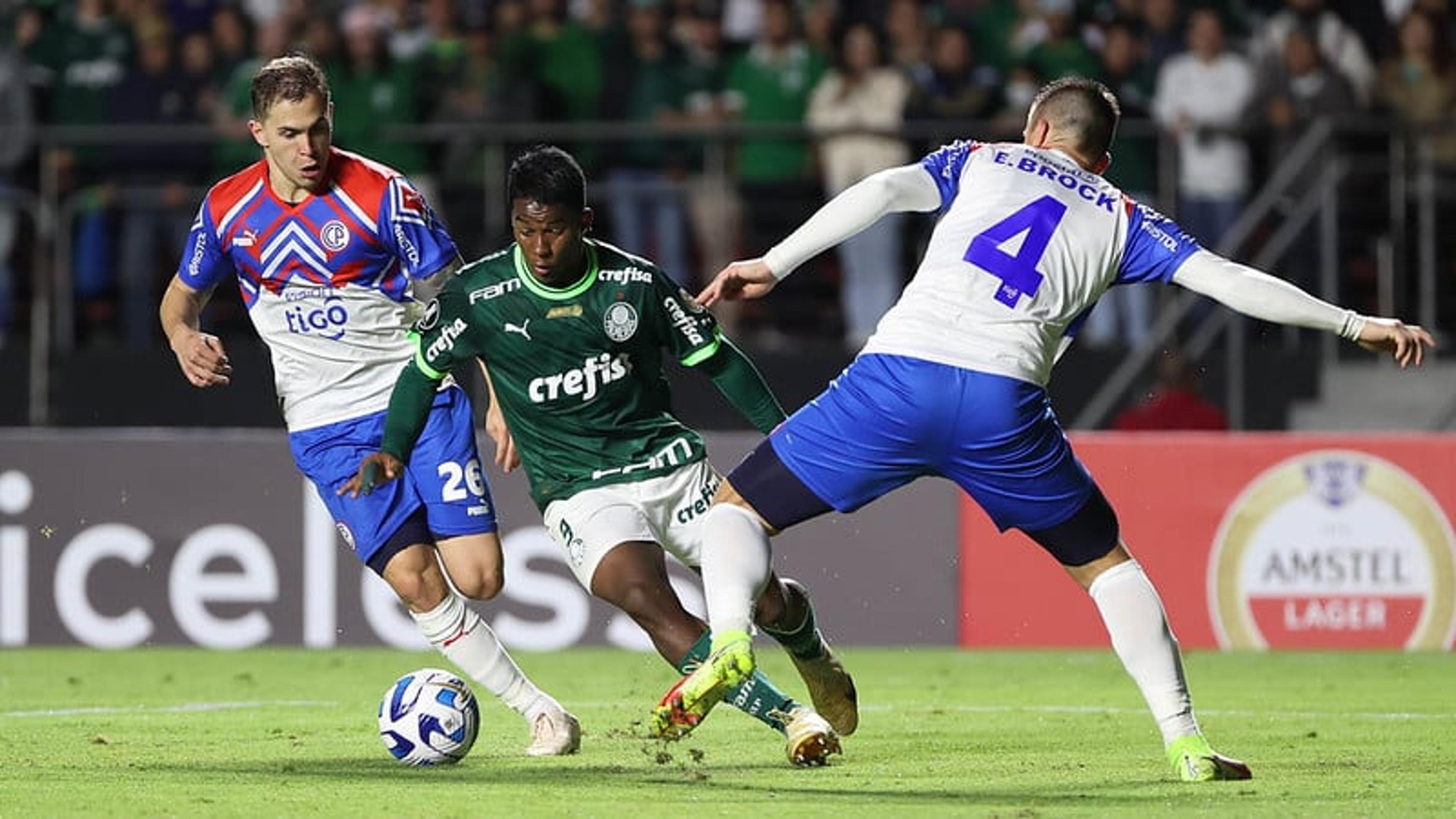 VÍDEO: Os melhores lances da estreia de Endrick pelo Palmeiras na Libertadores