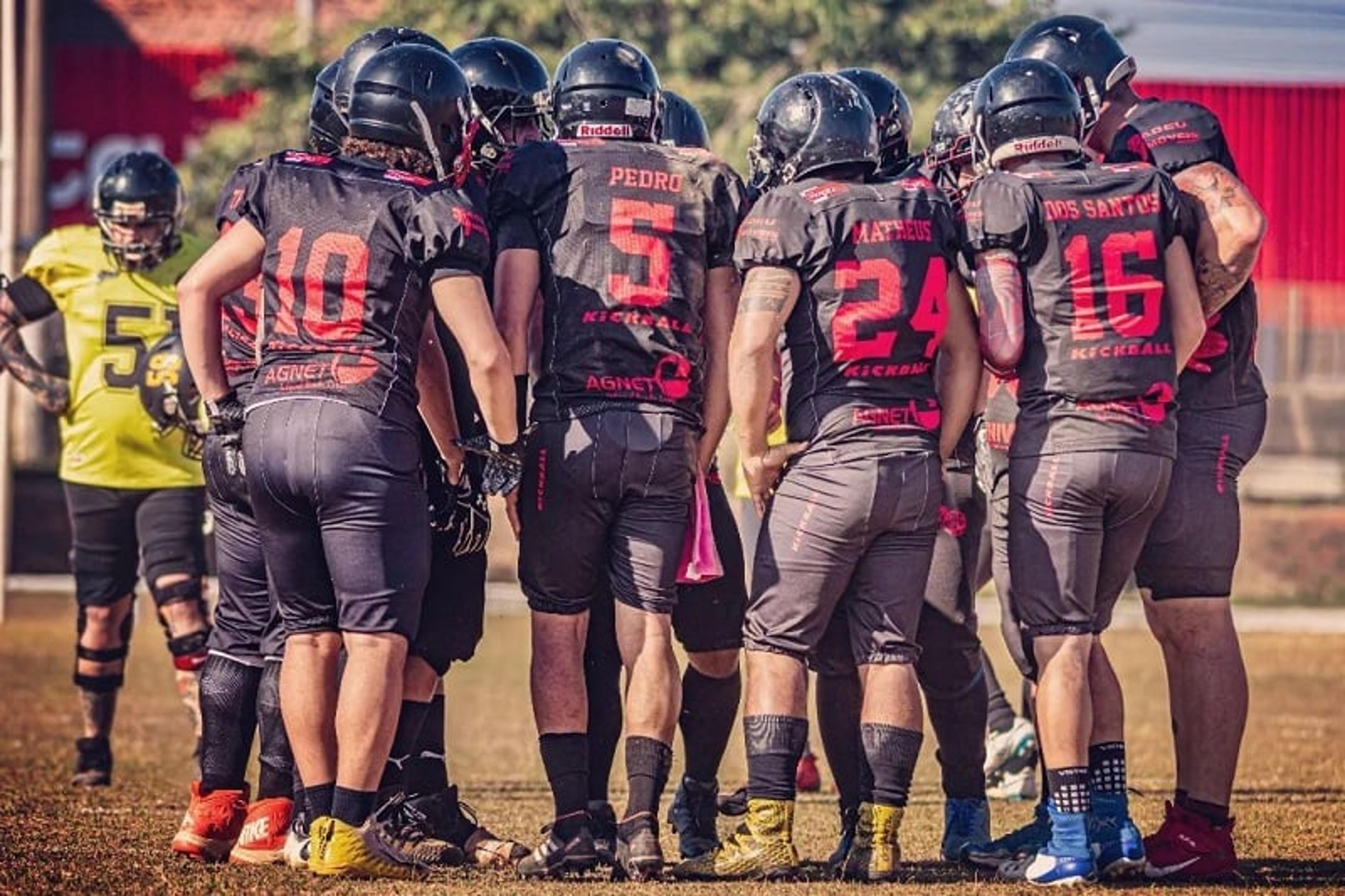 Pouso Alegre Gladiadores bate Golden Lions e se classifica para as semifinais do Gerais Bowl