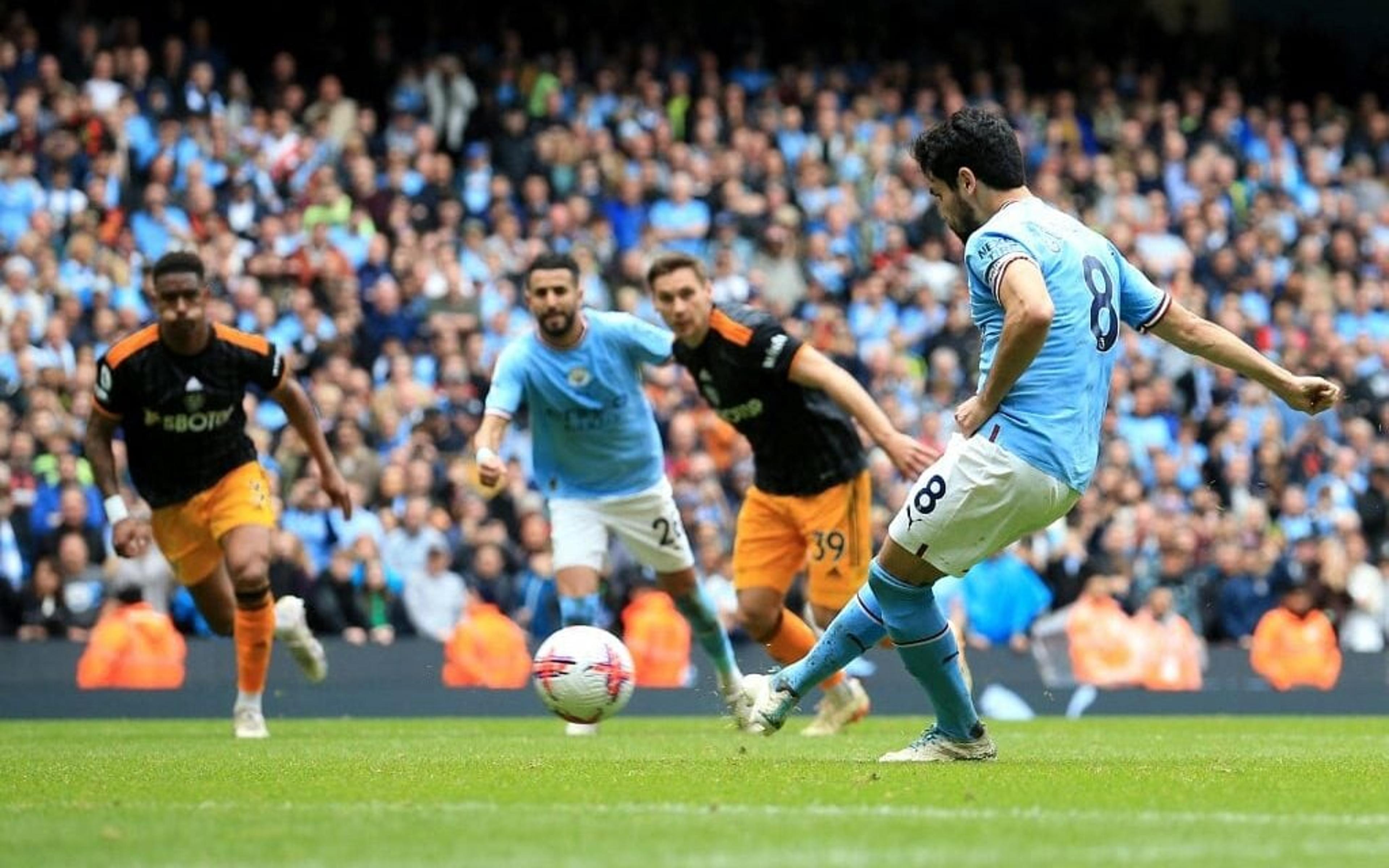 Gündogan marca duas vezes, Manchester City vence Leeds e caminha para o título da Premier League