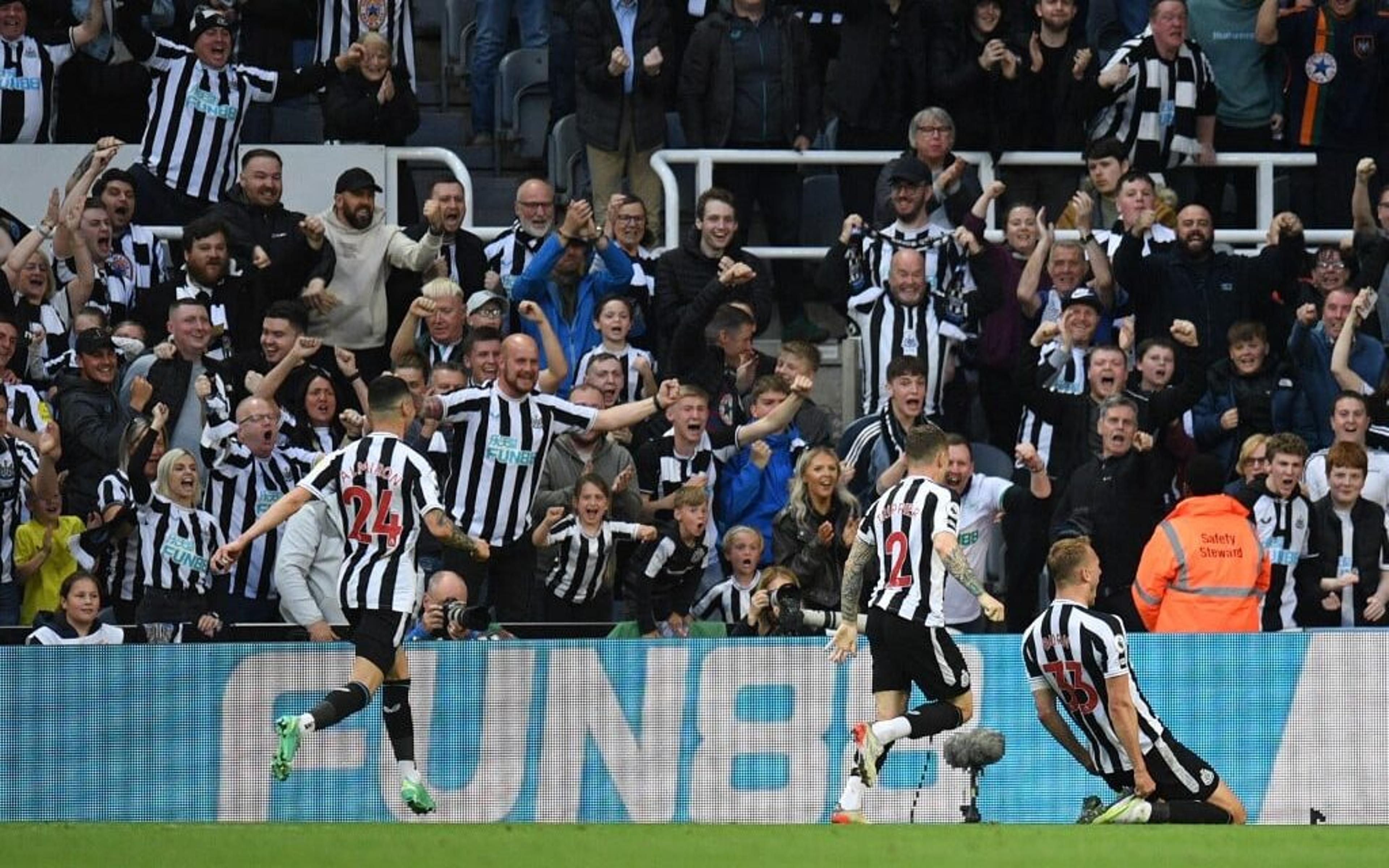 Bruno Guimarães marca, Newcastle goleia Brighton na Premier League e se aproxima de vaga na Champions League