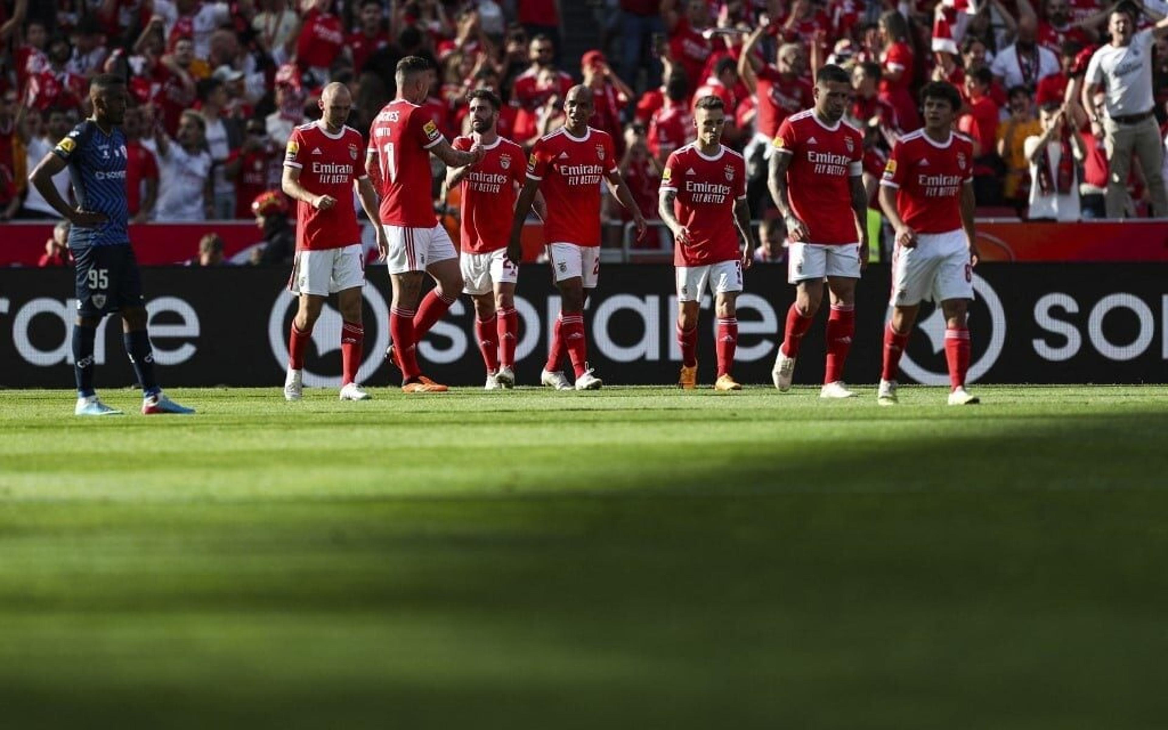 Benfica bate Santa Clara com facilidade e conquista o título do Campeonato Português