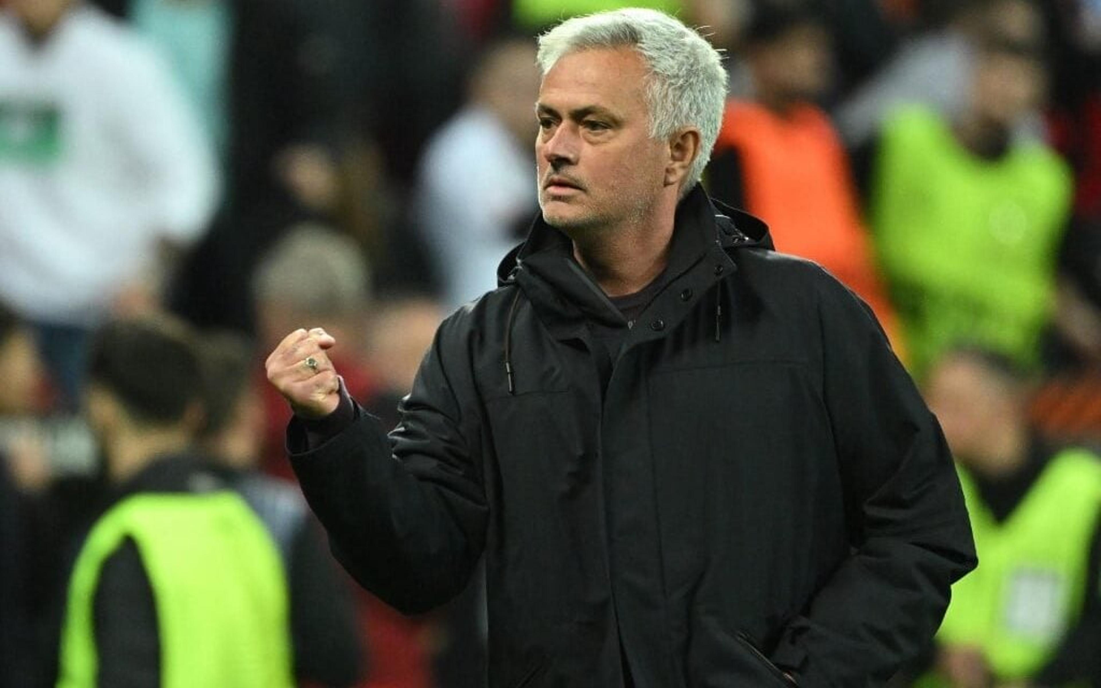 Mourinho elogia experiência do Sevilla na Liga Europa, mas confia no título da Roma: ‘Não somos anjinhos’