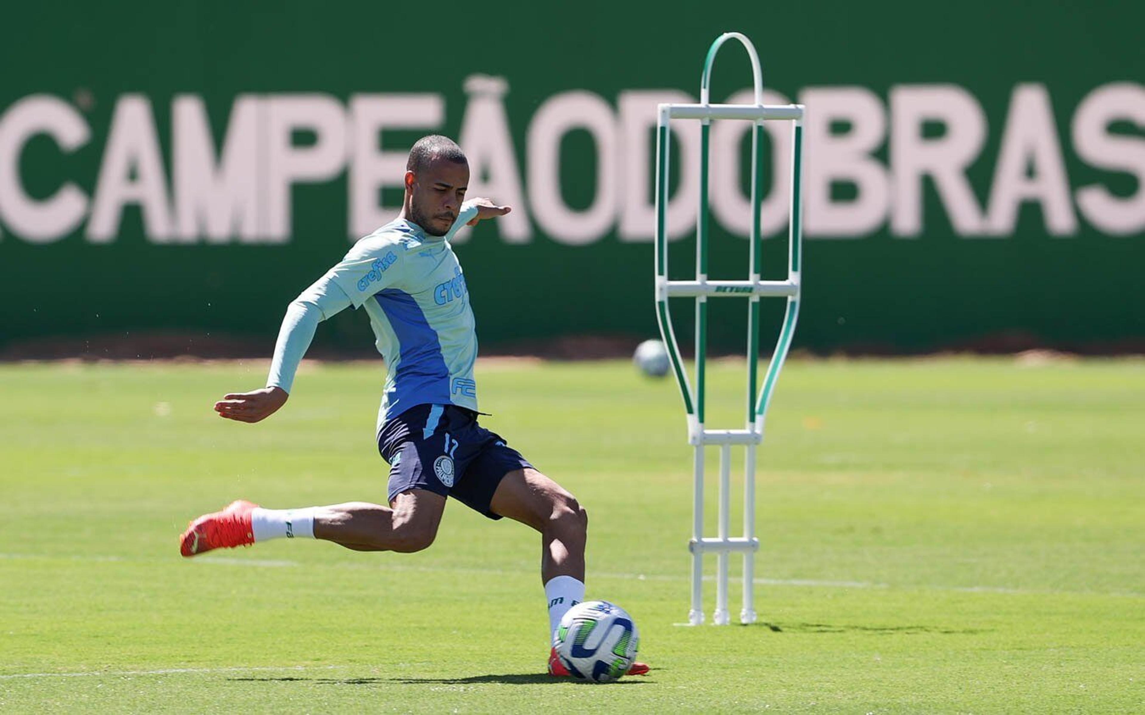 Mayke valoriza coletivo do Palmeiras e projeta duelo contra o Bragantino