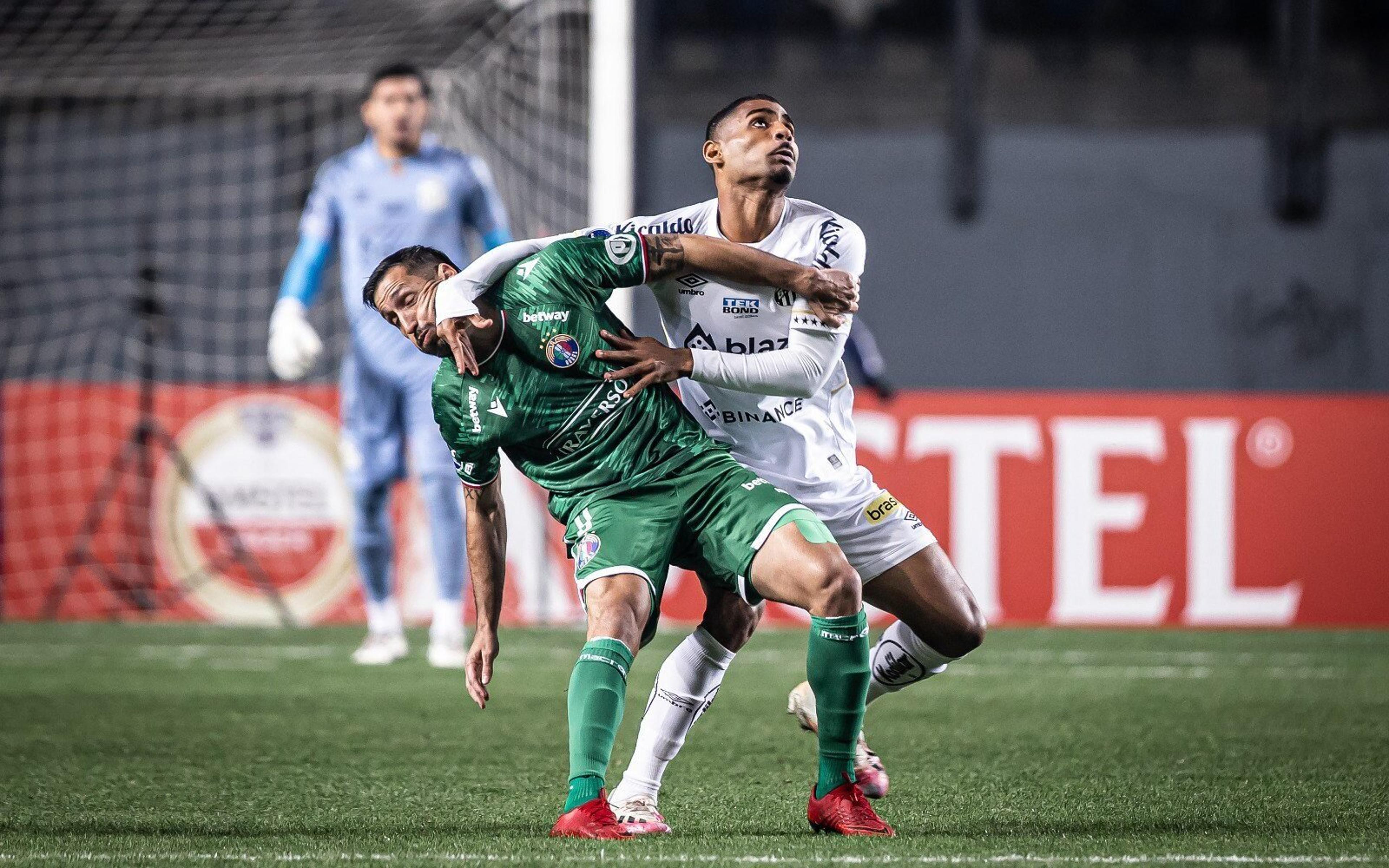 ATUAÇÕES: Expulsão ‘infantil’ de Joaquim custa caro na derrota do Santos pela Sul-Americana