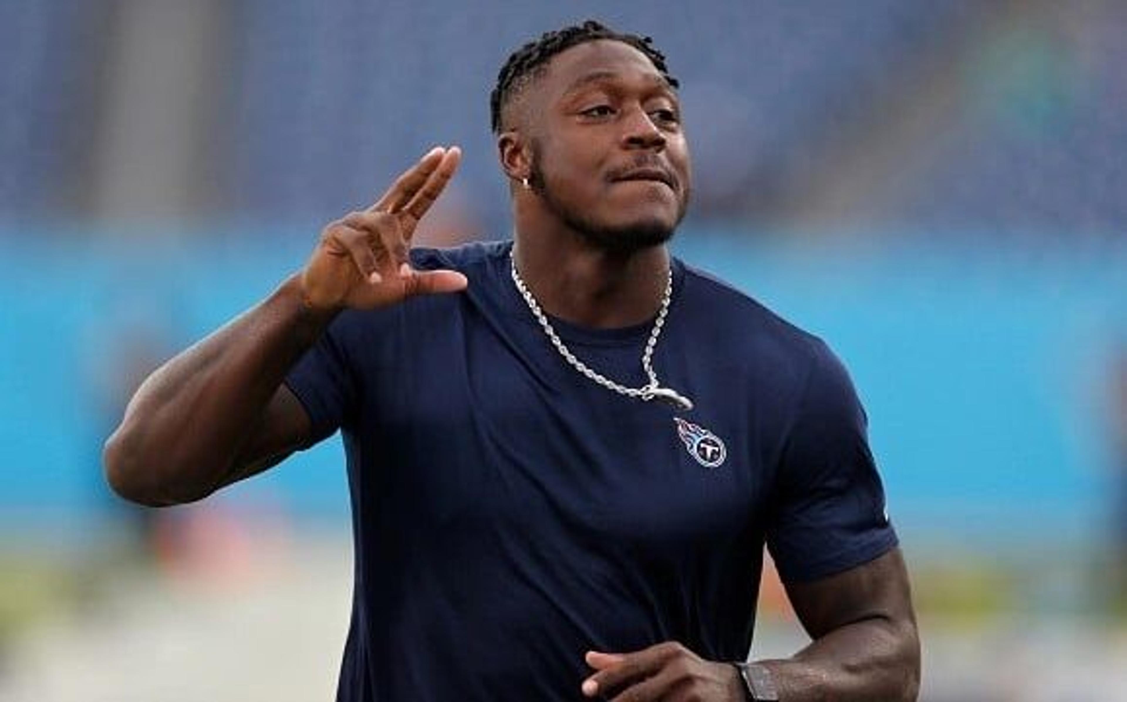 NFL: AJ Brown quase é atropelado durante passeio de bicicleta beneficente do Philadelphia Eagles