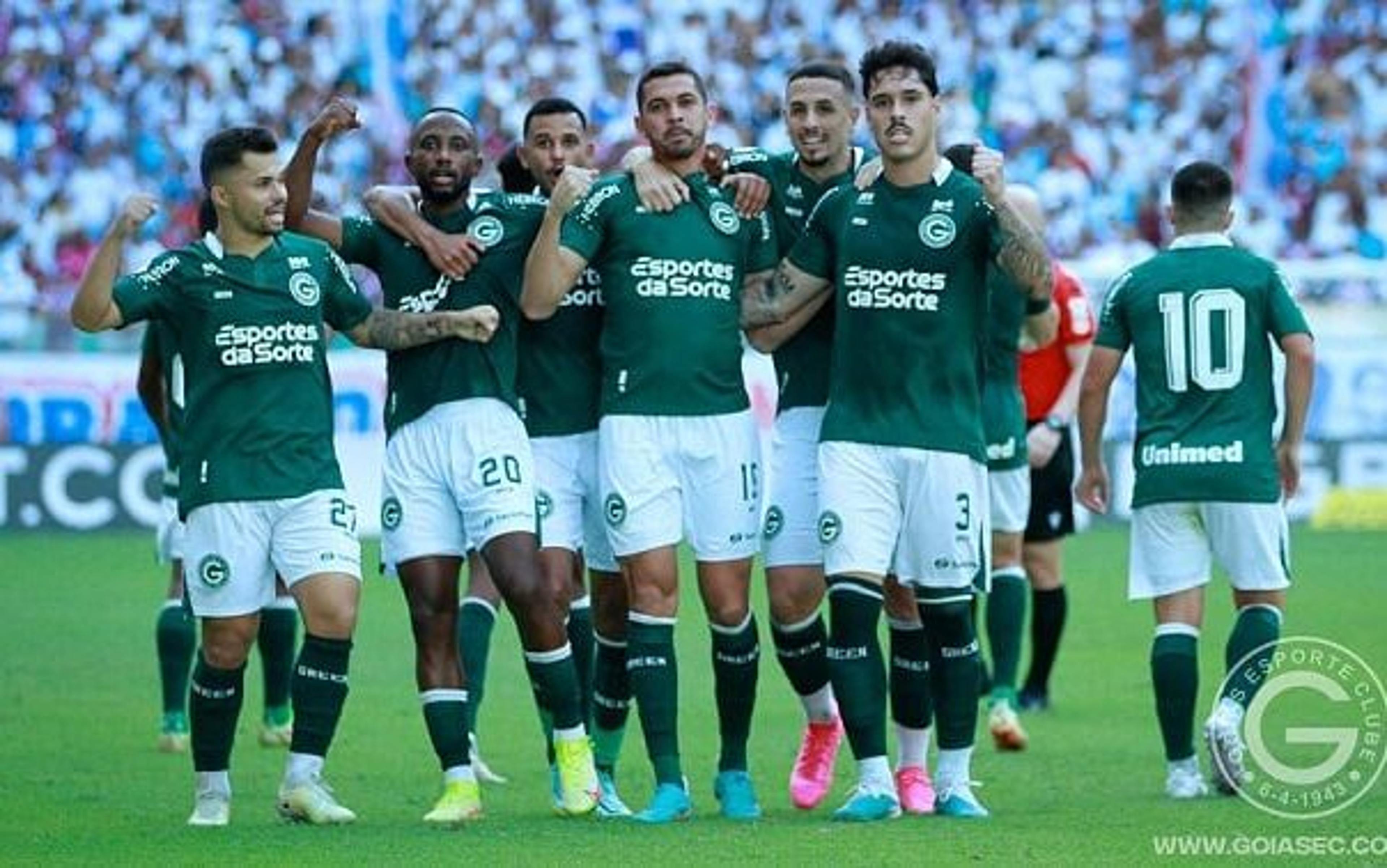 Goiás x Universitario: onde assistir ao vivo, horário e escalações do jogo da Sul-Americana