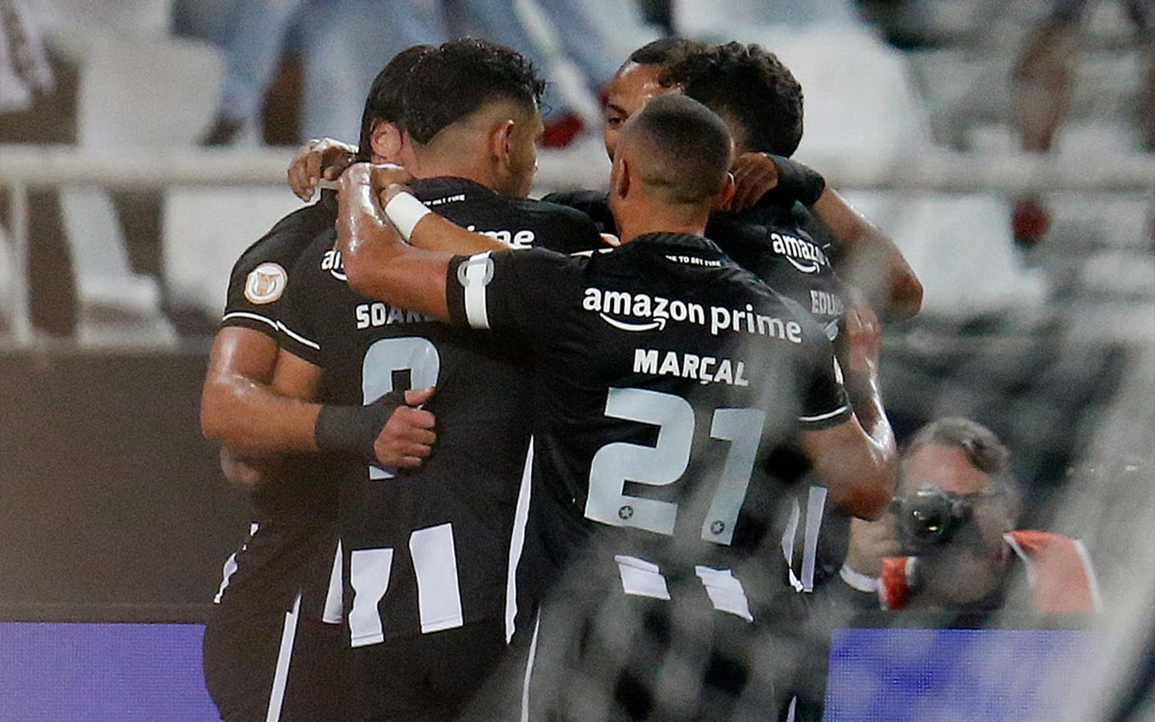 Botafogo vence quinta partida consecutiva e alcança marca histórica no Brasileiro de pontos corridos