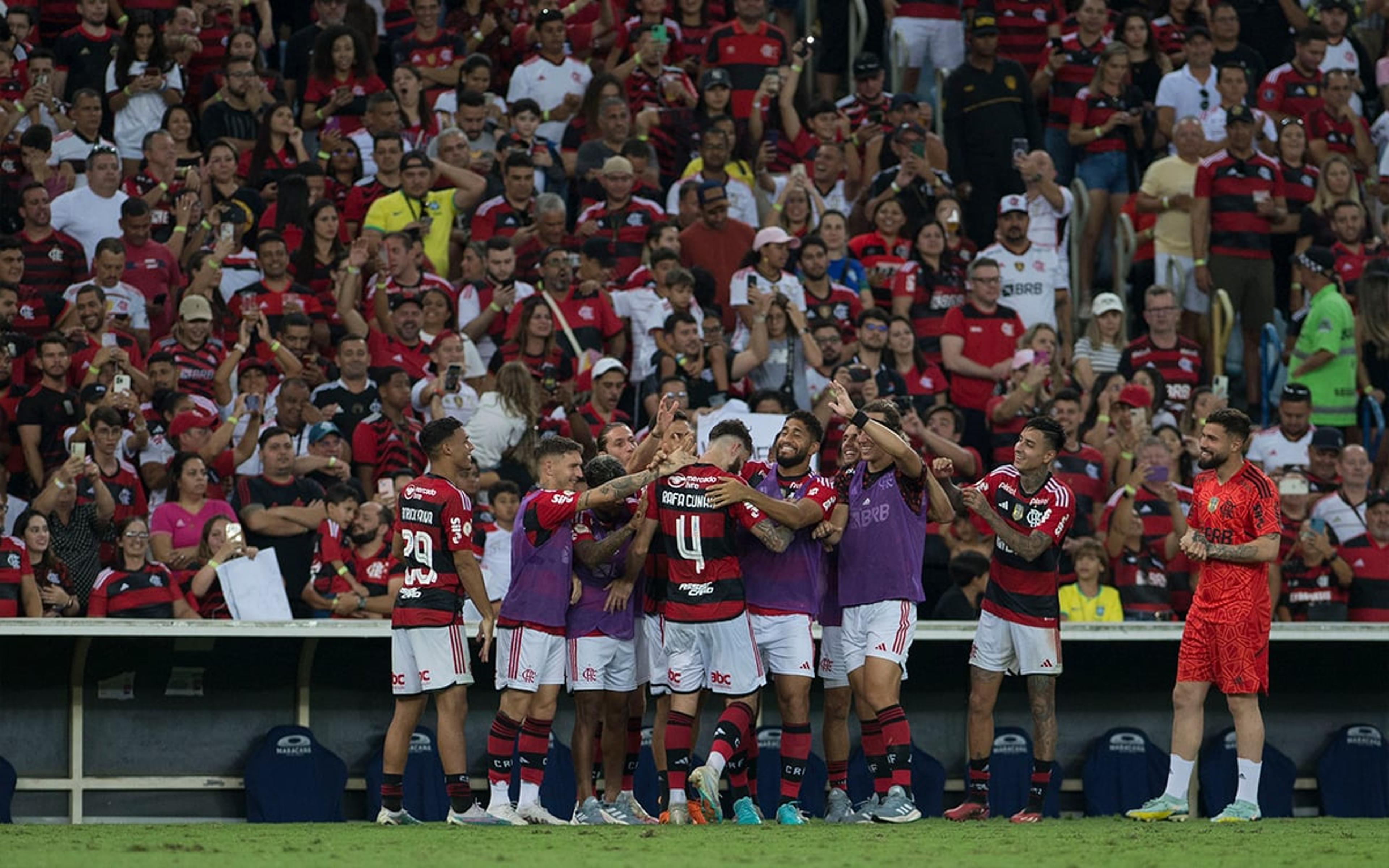 Torcedores do Flamengo detonam titular nas redes sociais: ‘Um a menos’