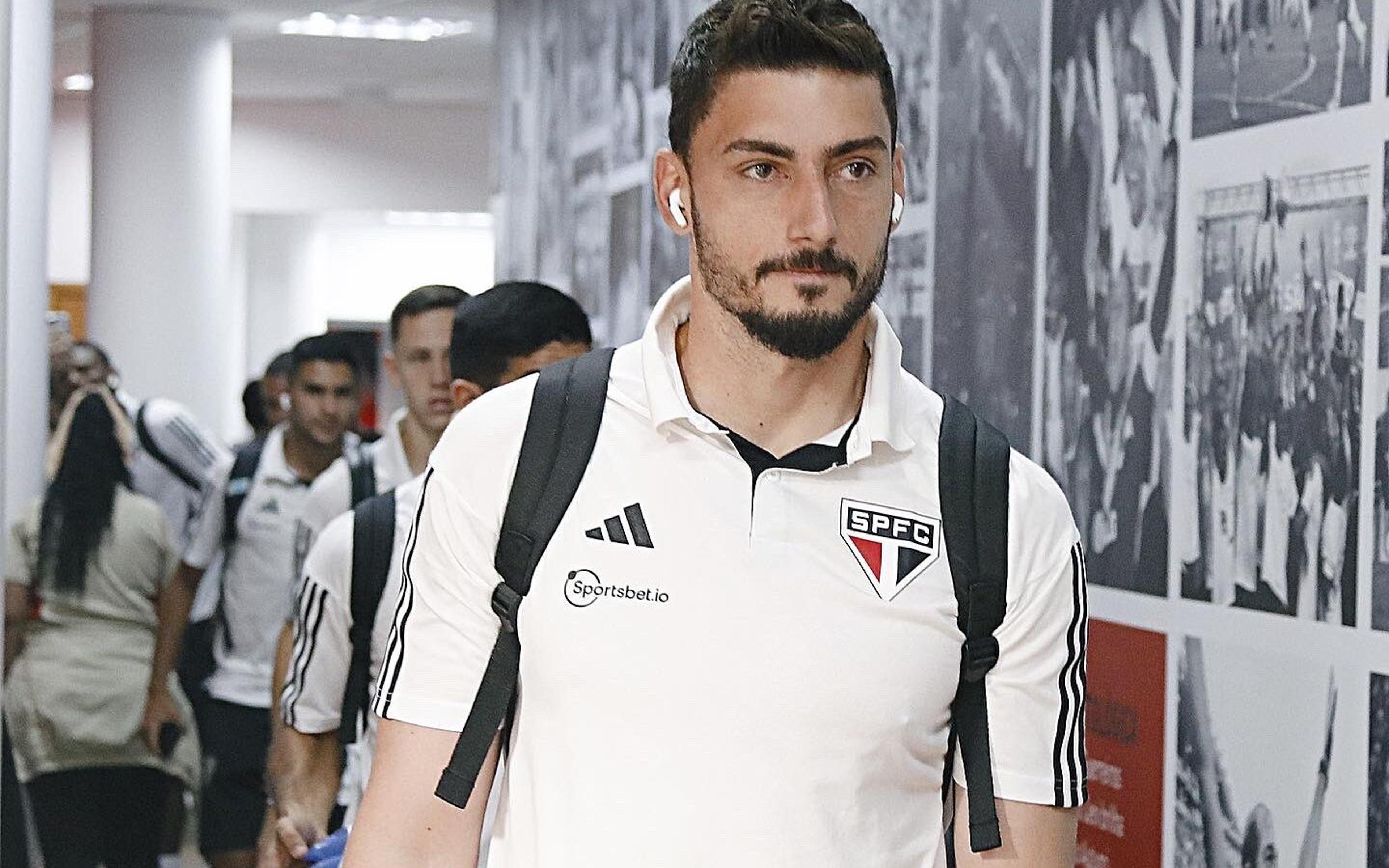 Com Calleri no banco, São Paulo está escalado para enfrentar o Internacional no Campeonato Brasileiro