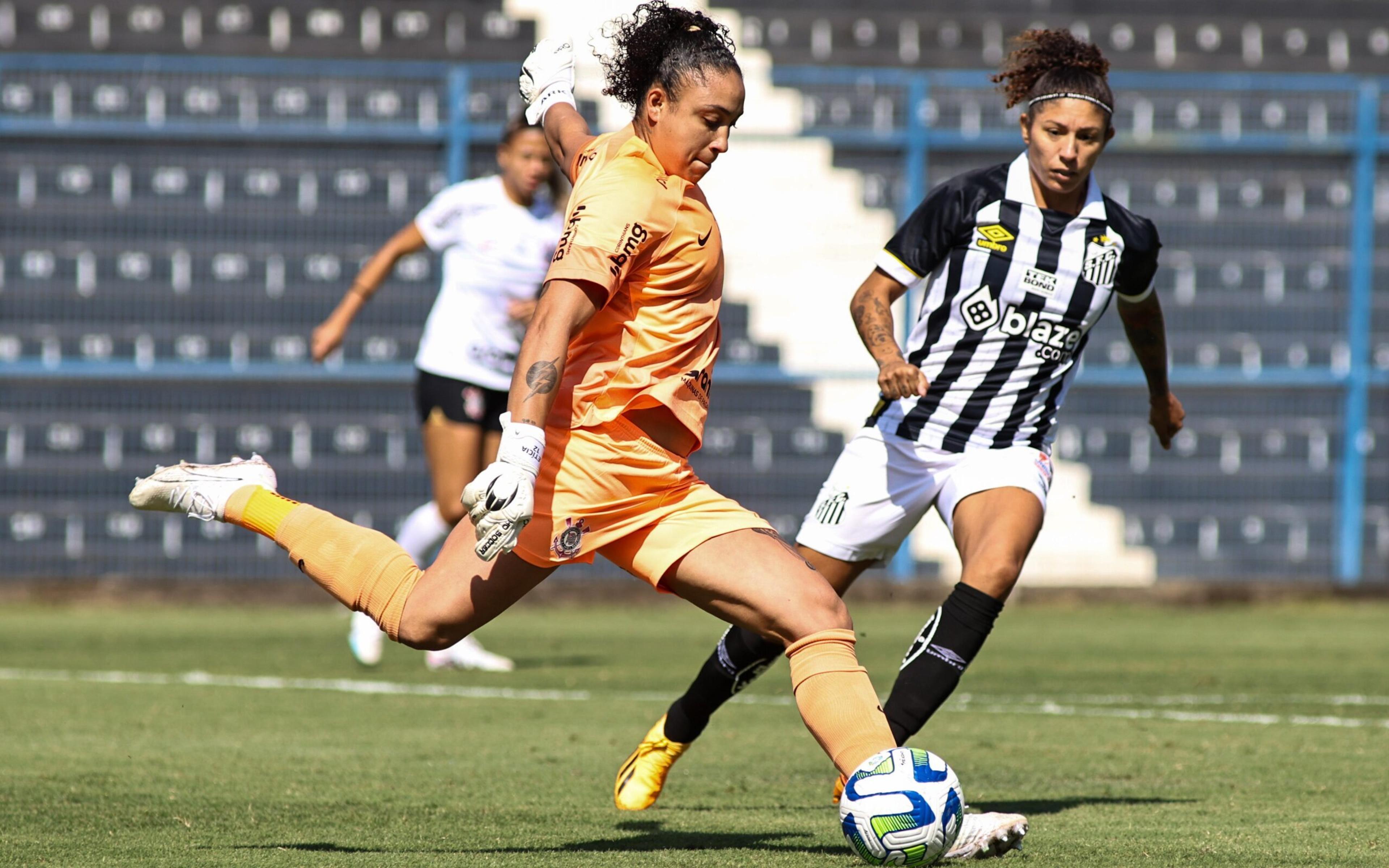 Corinthians vence clássico contra o Santos e assume liderança provisória do Brasileirão Feminino