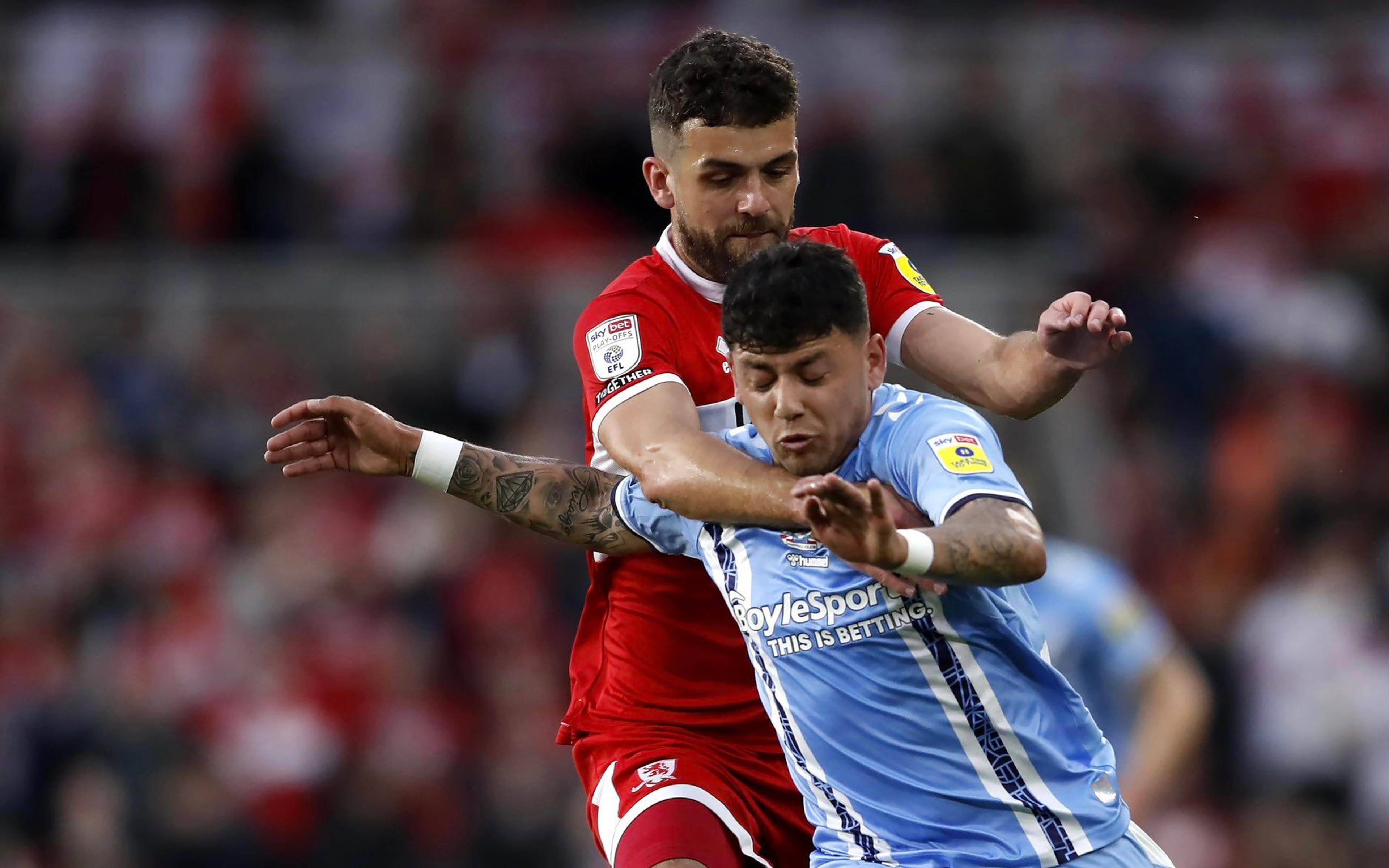 Brasileiro marca, Coventry City vence Middlesbrough e vai brigar por vaga na Premier League