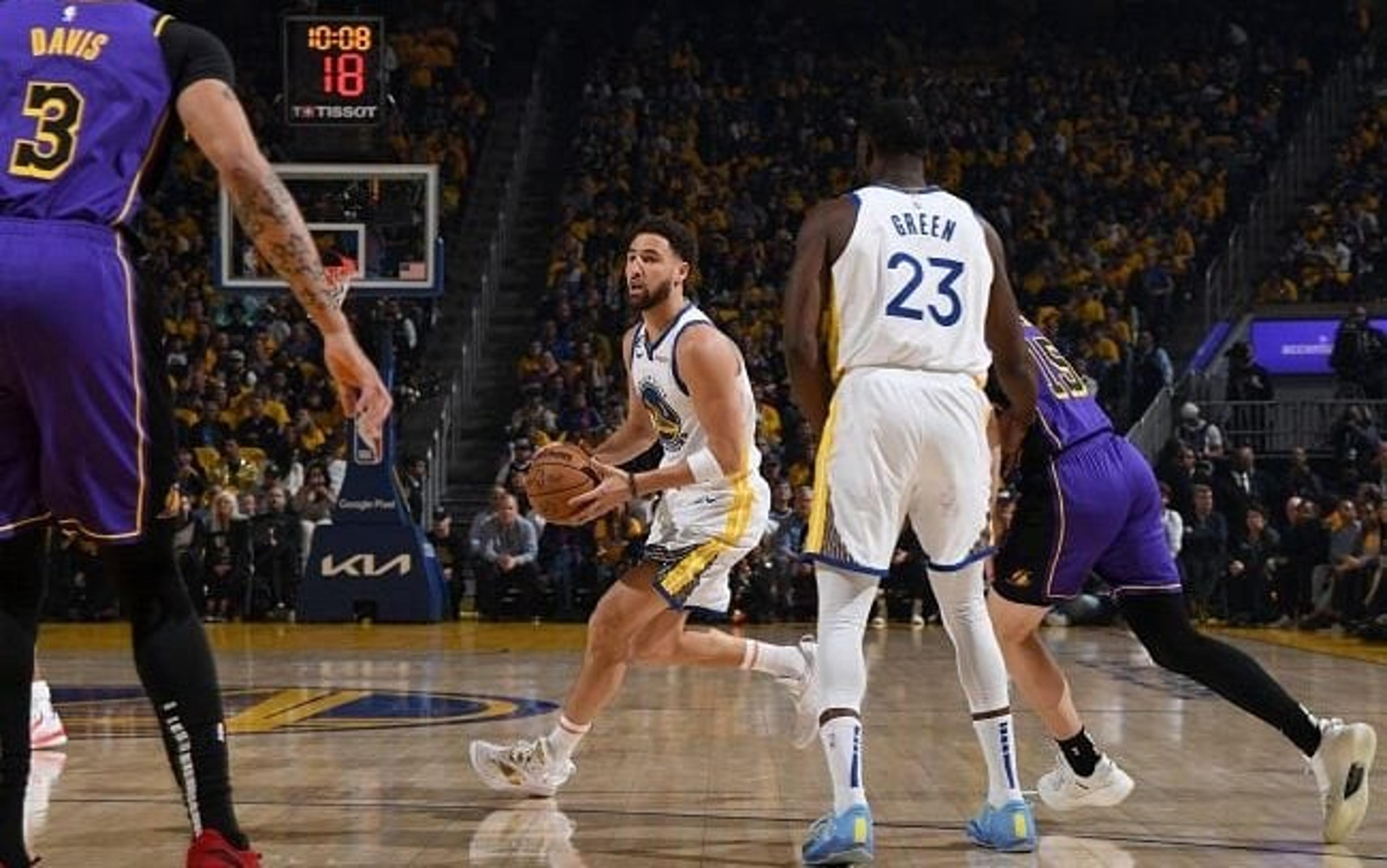 Warriors atropela Lakers em grande noite de Klay Thompson e empata série do Oeste