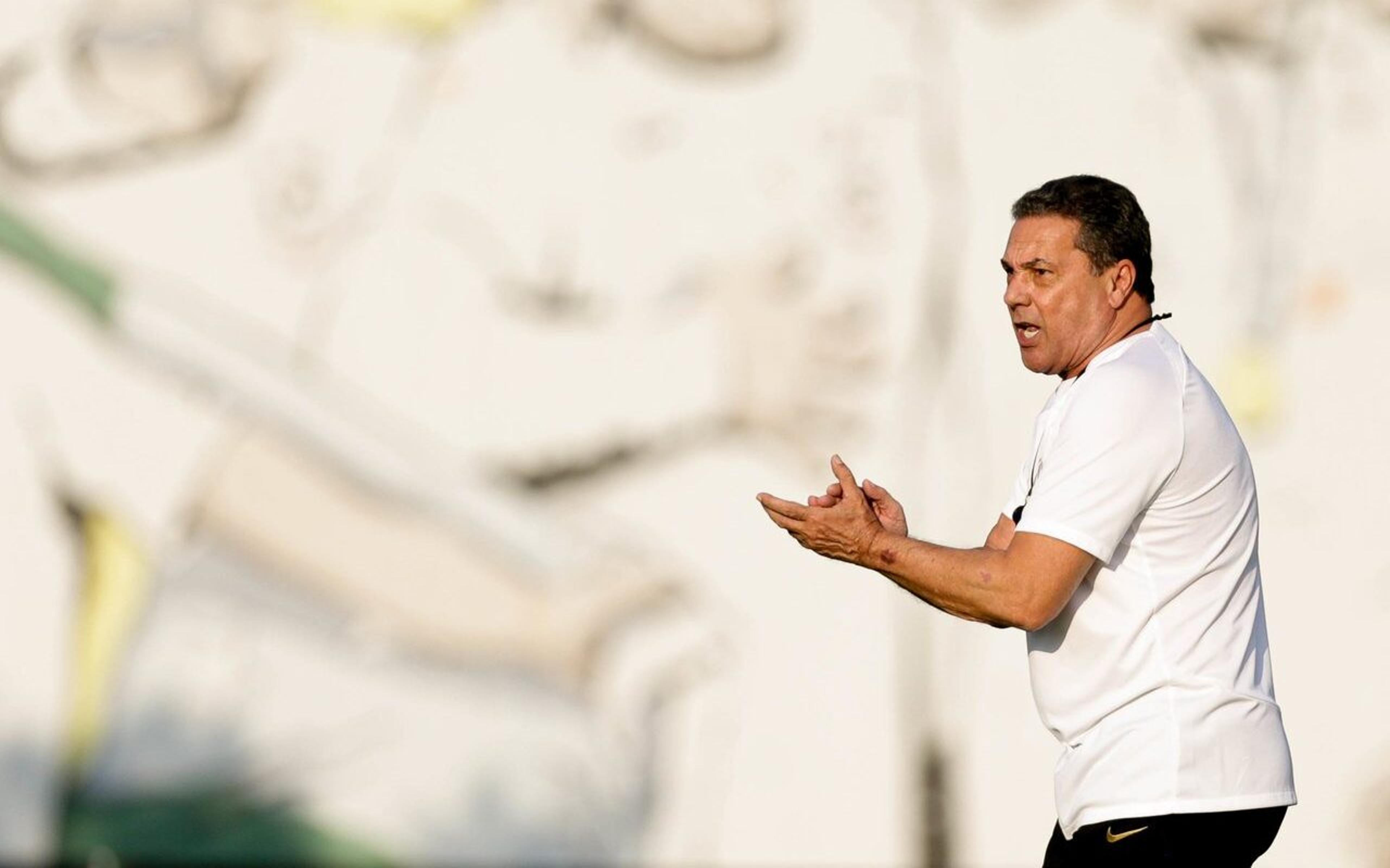 De olho no Fortaleza, Luxemburgo foca em corrigir o ataque do Corinthians para duelo no Brasileirão