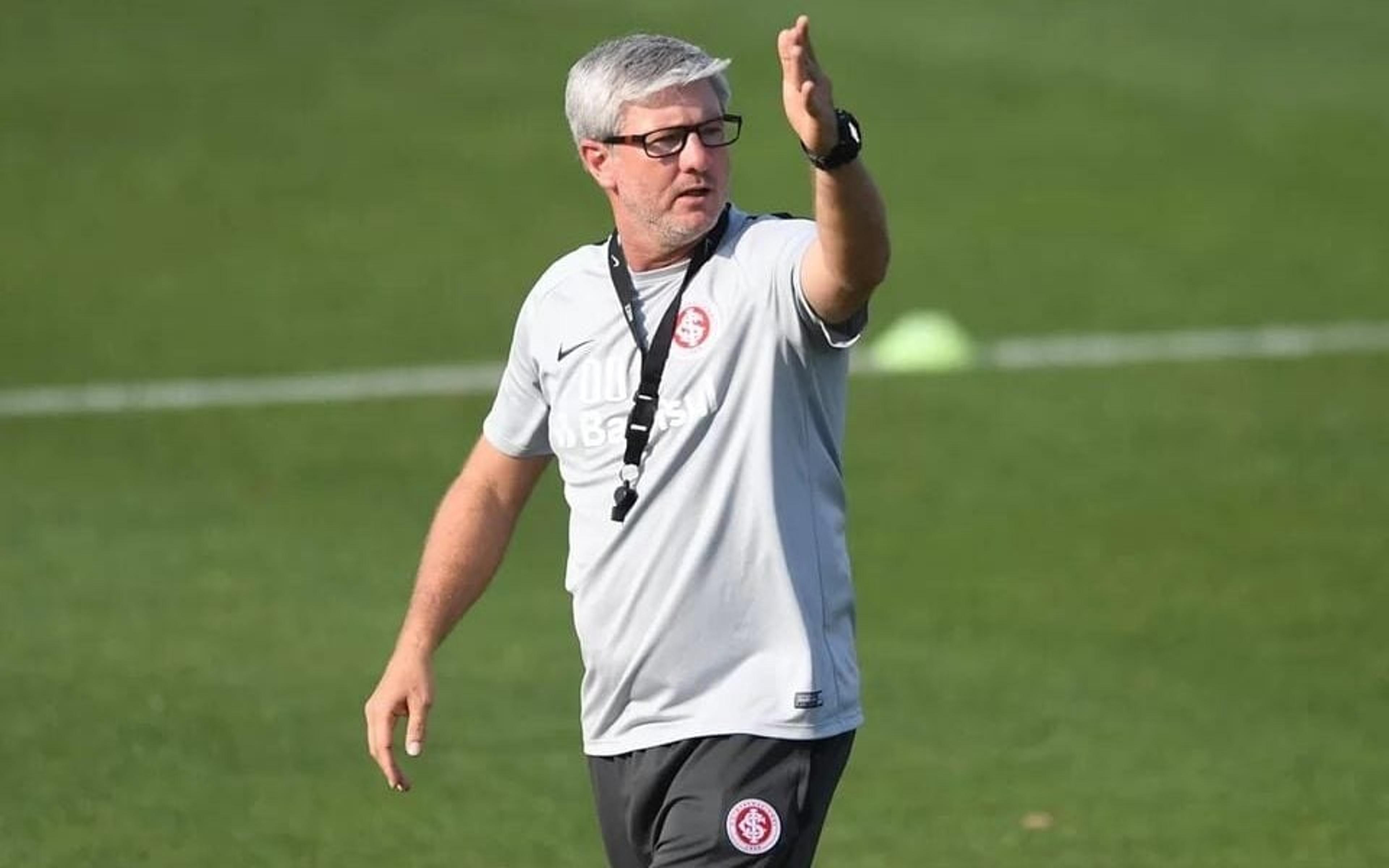 Técnico do Santos, Odair Hellmann recebeu consulta do Internacional antes do GreNal