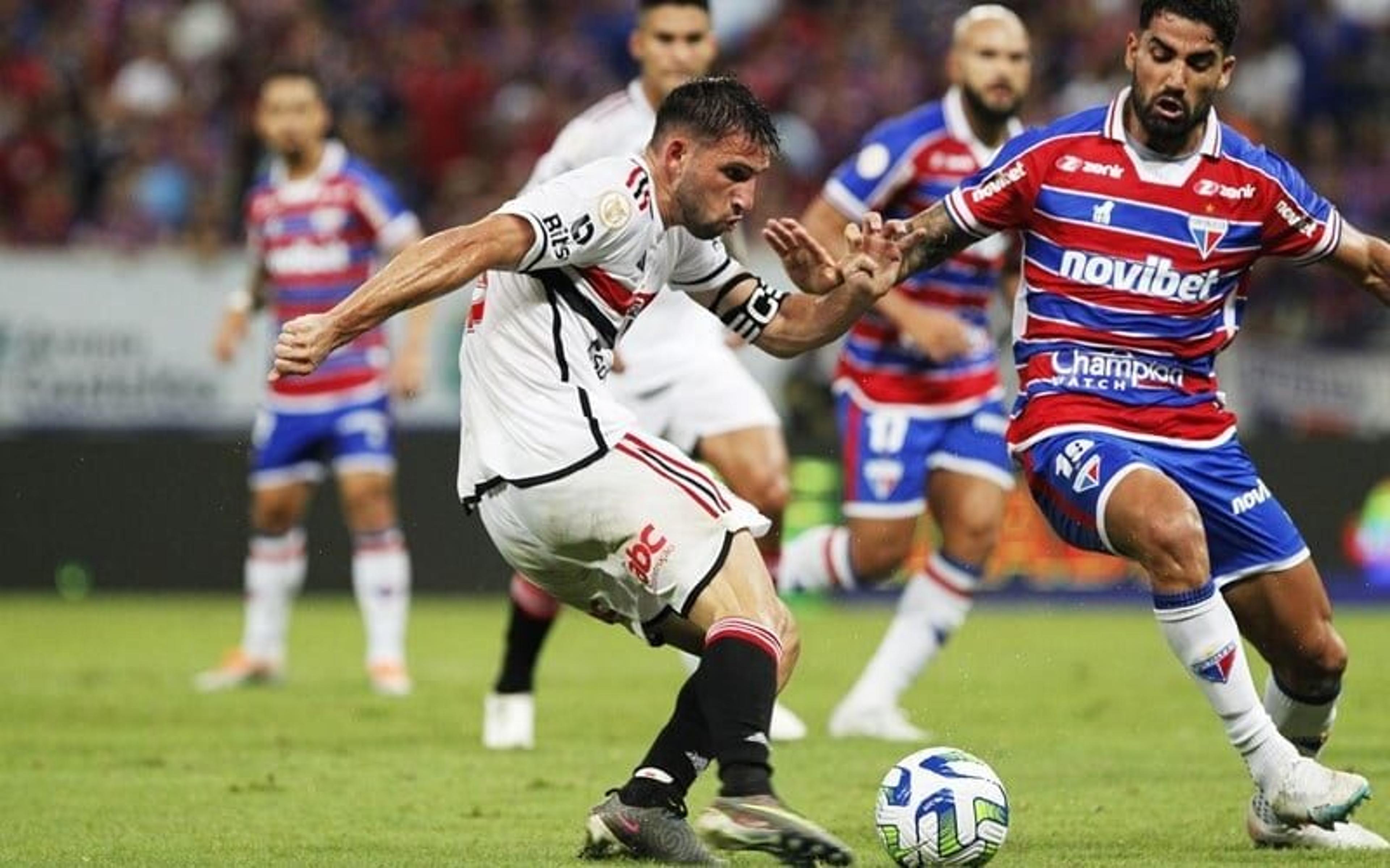 Mistão do São Paulo cumpre missão, amarra Fortaleza e garante o empate sem gols pelo Brasileirão em jogo de 2 expulsões