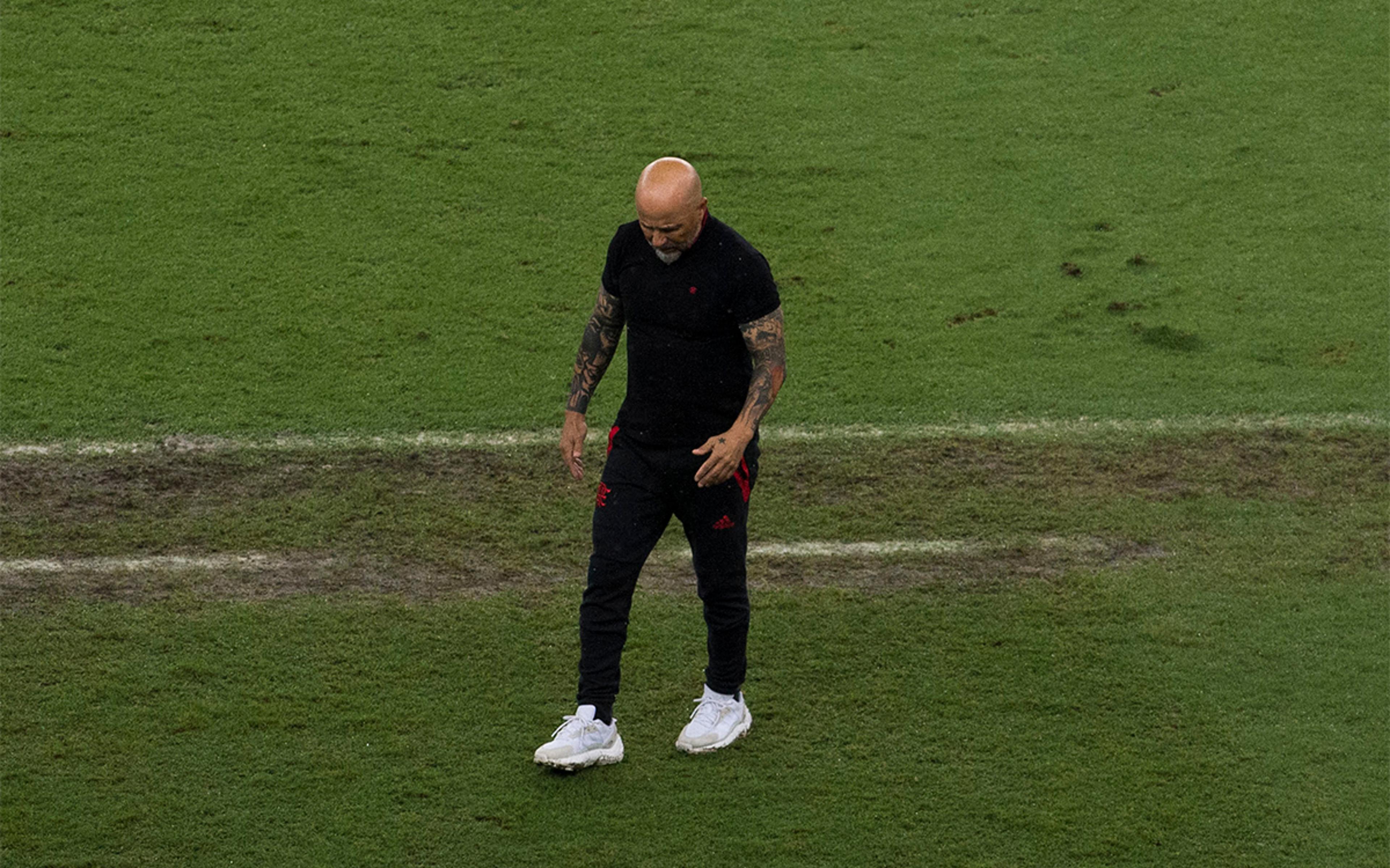 Flamengo comunica problema com zagueiro às vésperas de jogo com o Atlético-MG, pelo Brasileirão