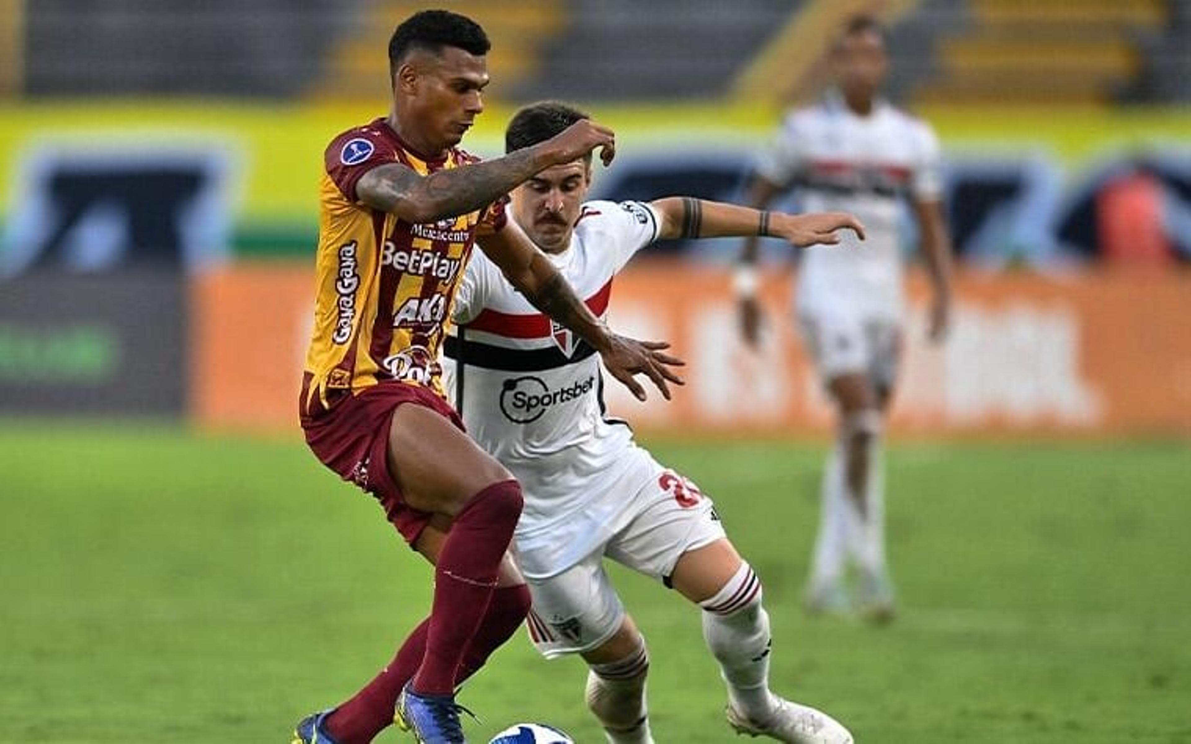 Noite do terror! São Paulo joga mal, faz partida fraca e só empata com o Tolima na Sul-Americana