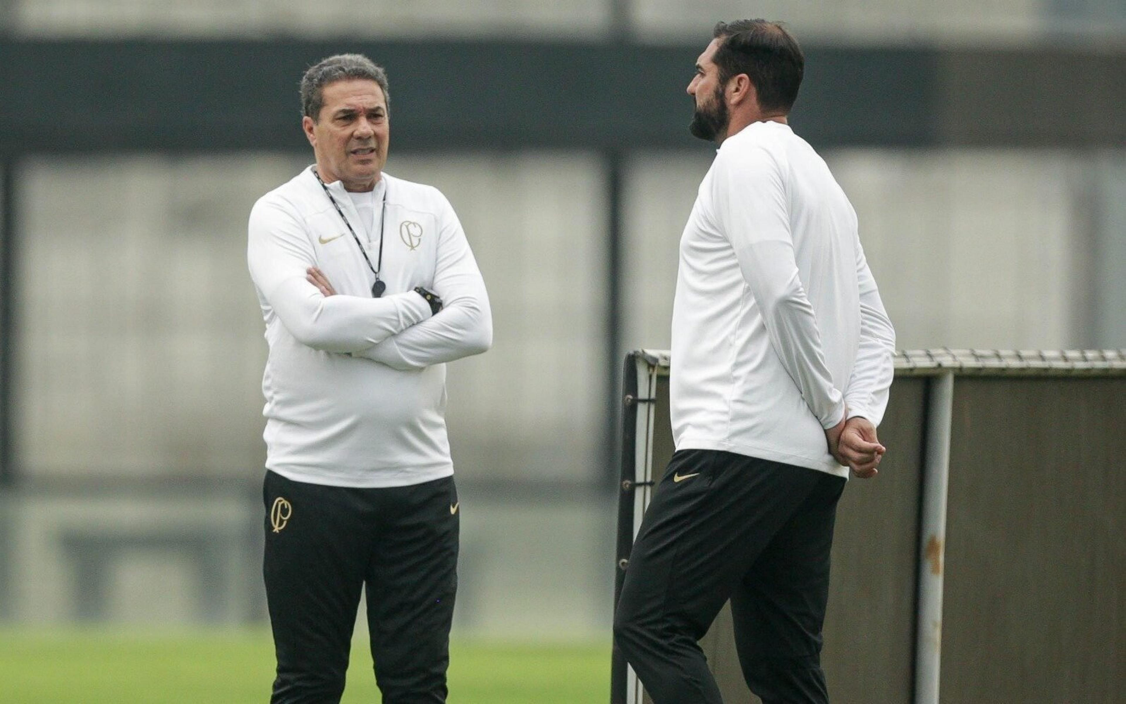 Luxemburgo explica como pretende usar os jovens no Corinthians e valoriza choro de Maycon após falha contra o Del Valle