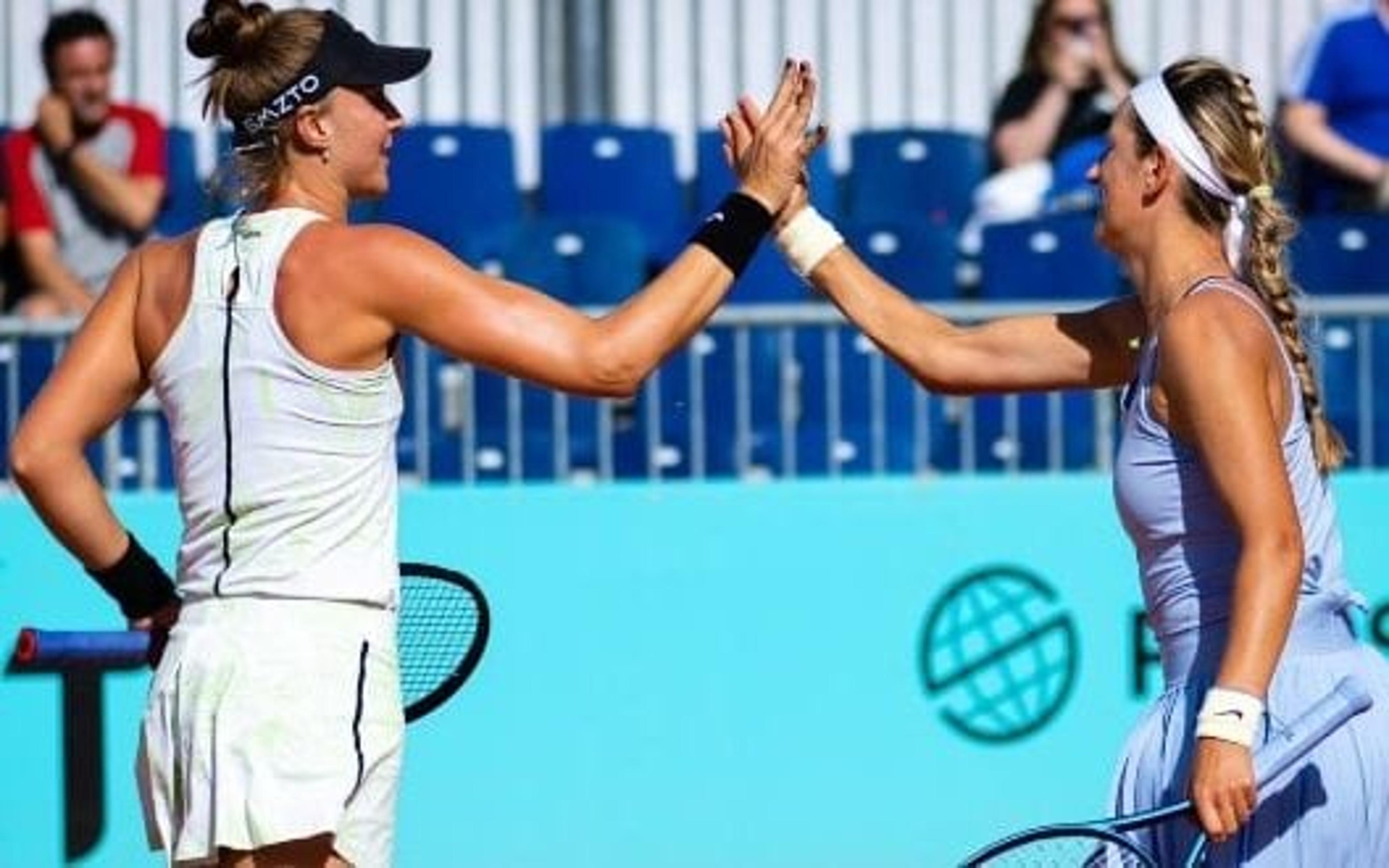 Bia Maia e Azarenka vão à semi de duplas em Madri