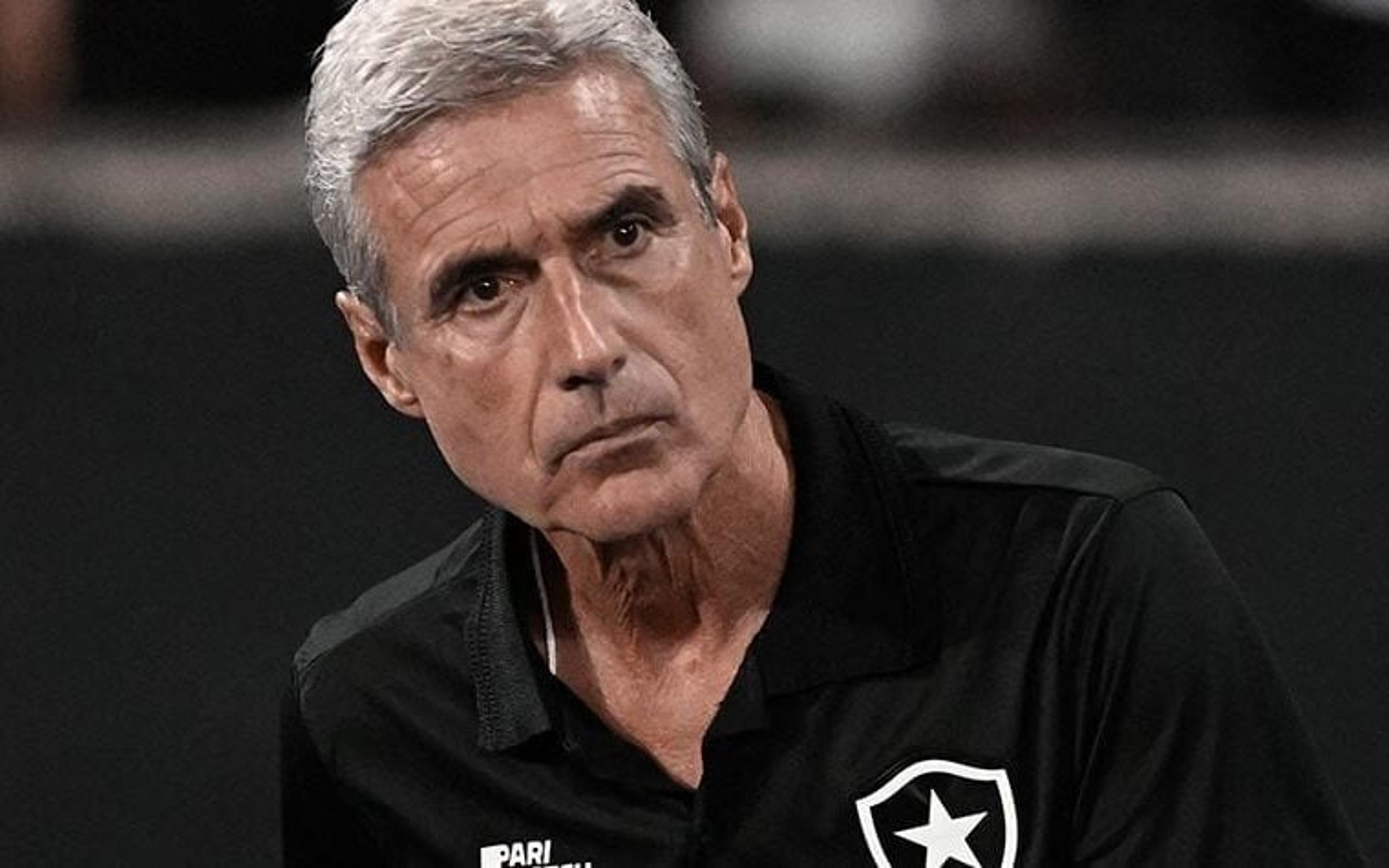 Luís Castro aponta erros do Botafogo, analisa postura da LDU e projeta primeira colocação na Sul-Americana: ‘Até os limites’