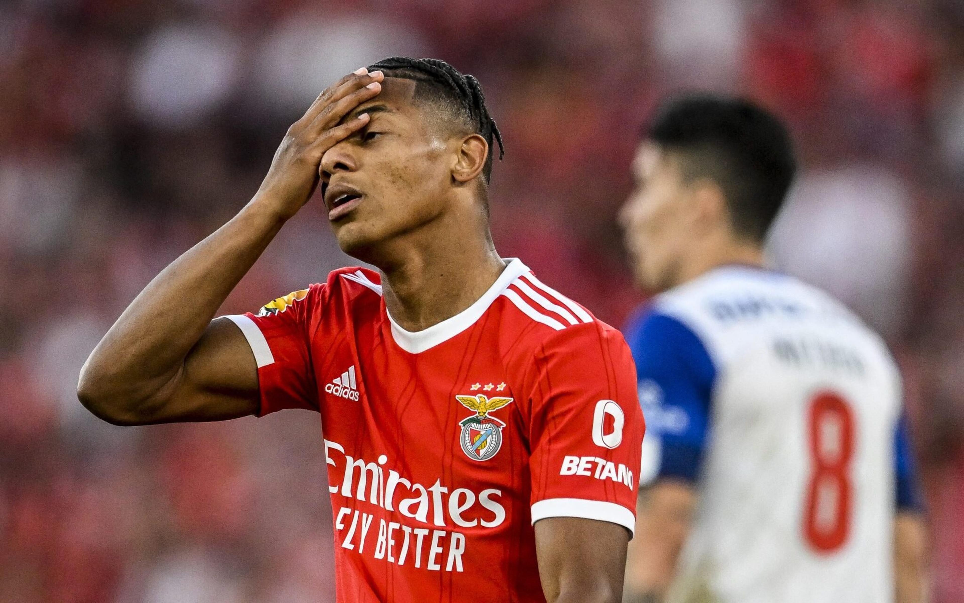 Porto vai abrir denúncia contra David Neres, do Benfica, após provocações na comemoração do título do Campeonato Português