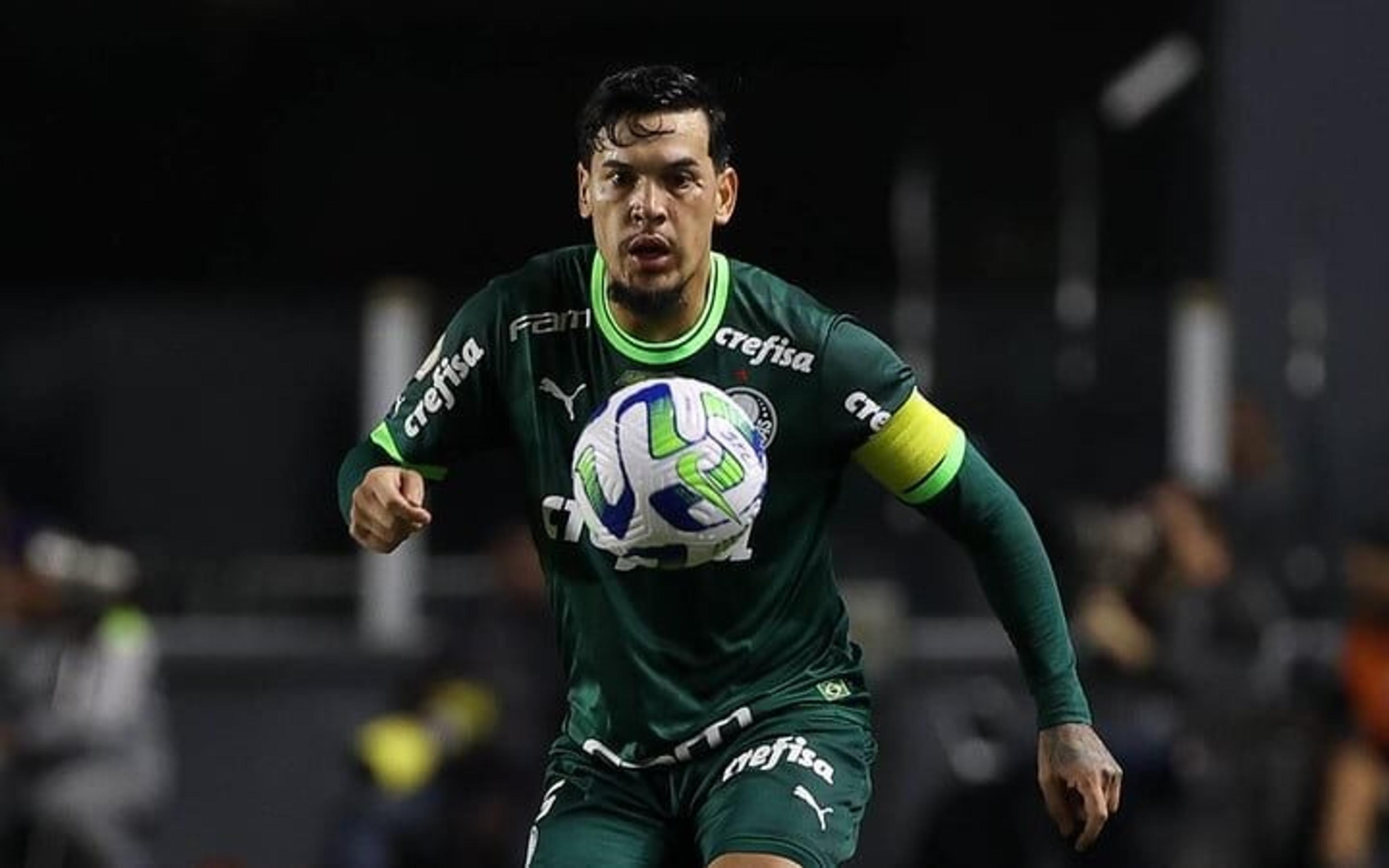 Gustavo Gómez desfalca o Palmeiras após o intervalo por conta de choque de cabeça com Lucas Lima