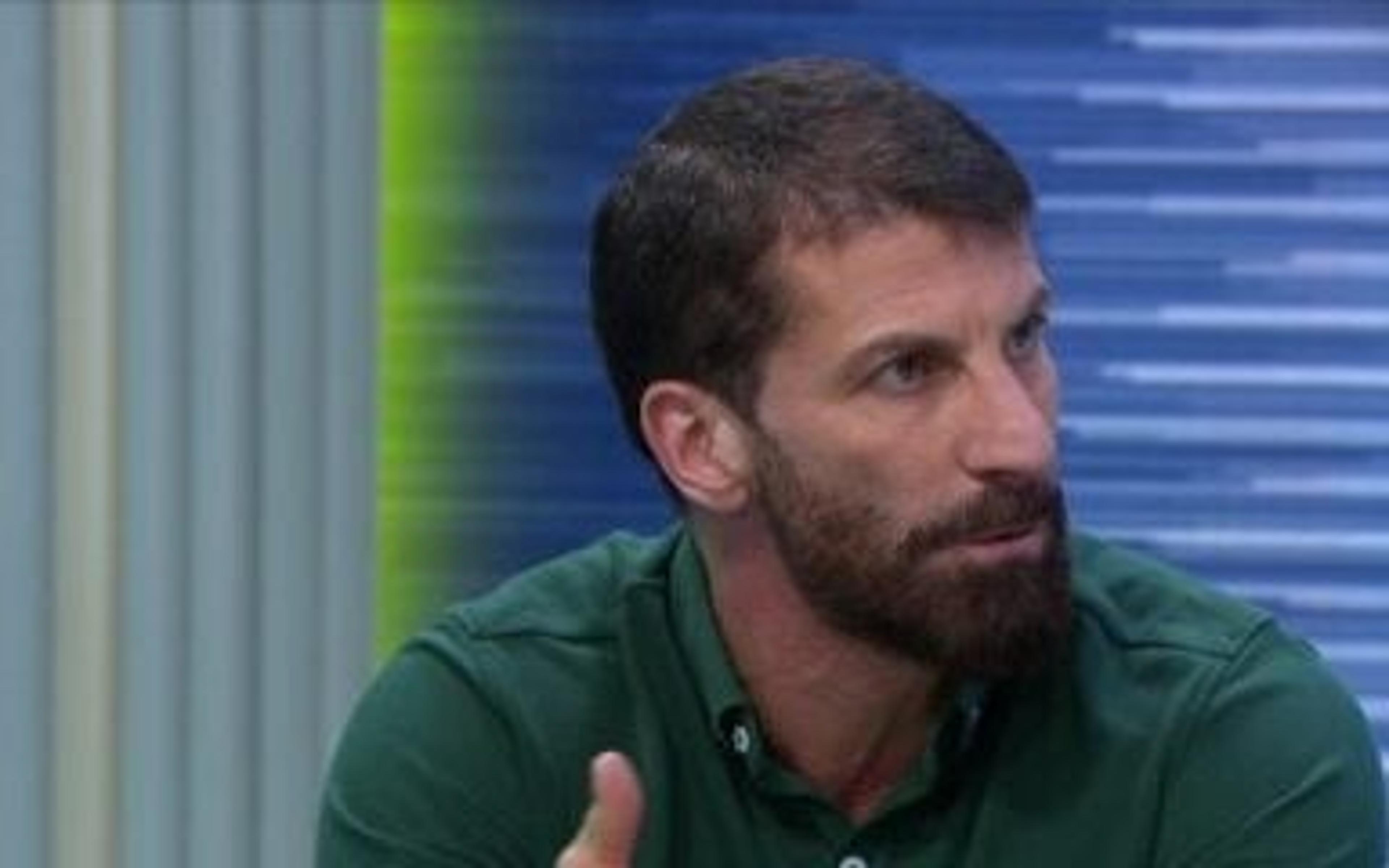 Ex-Vasco, Pedrinho manda indireta na web: ‘Pena para o futebol você ter tanta voz’