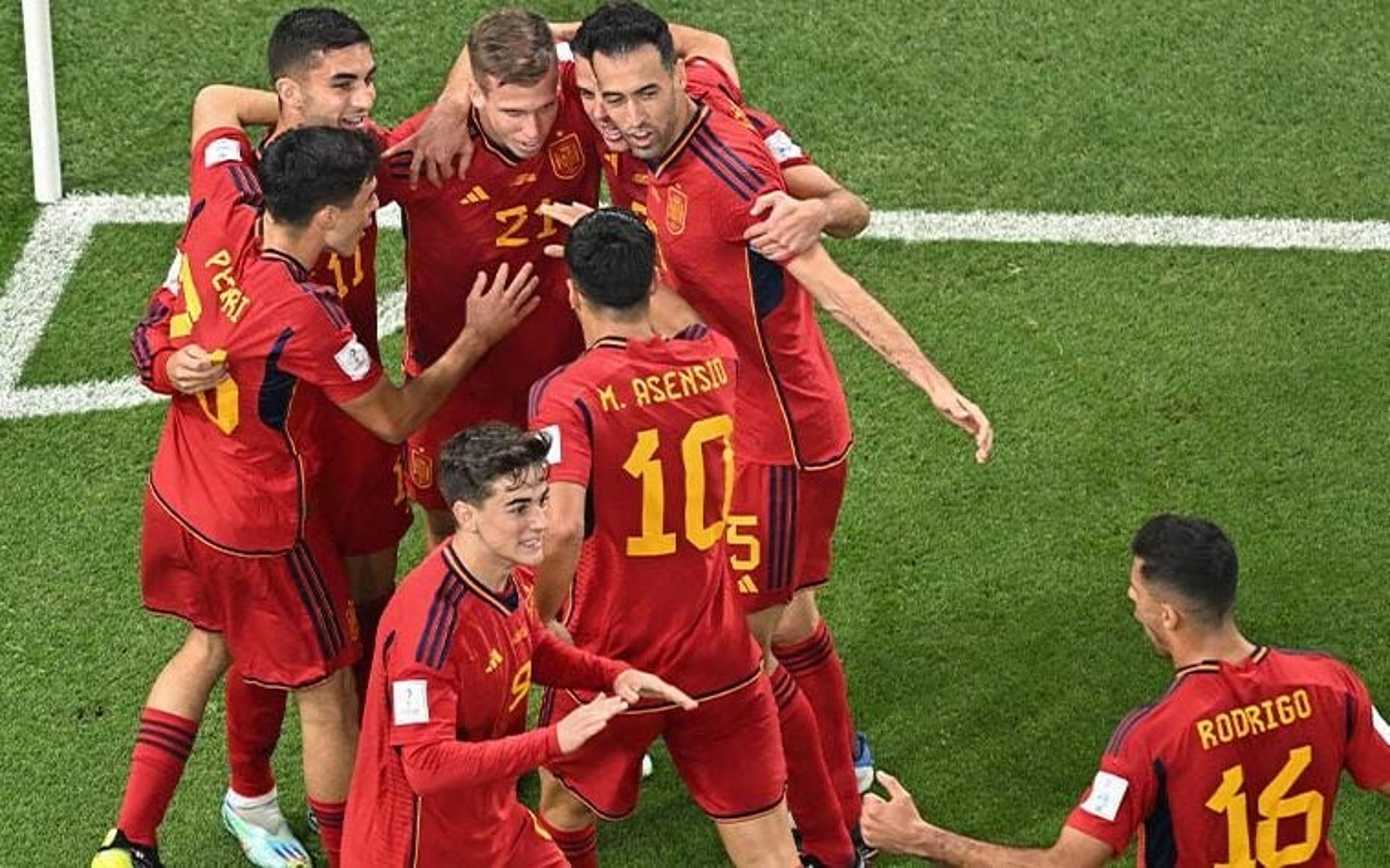 Destaque da seleção espanhola é alvo de gigantes europeus para a próxima janela