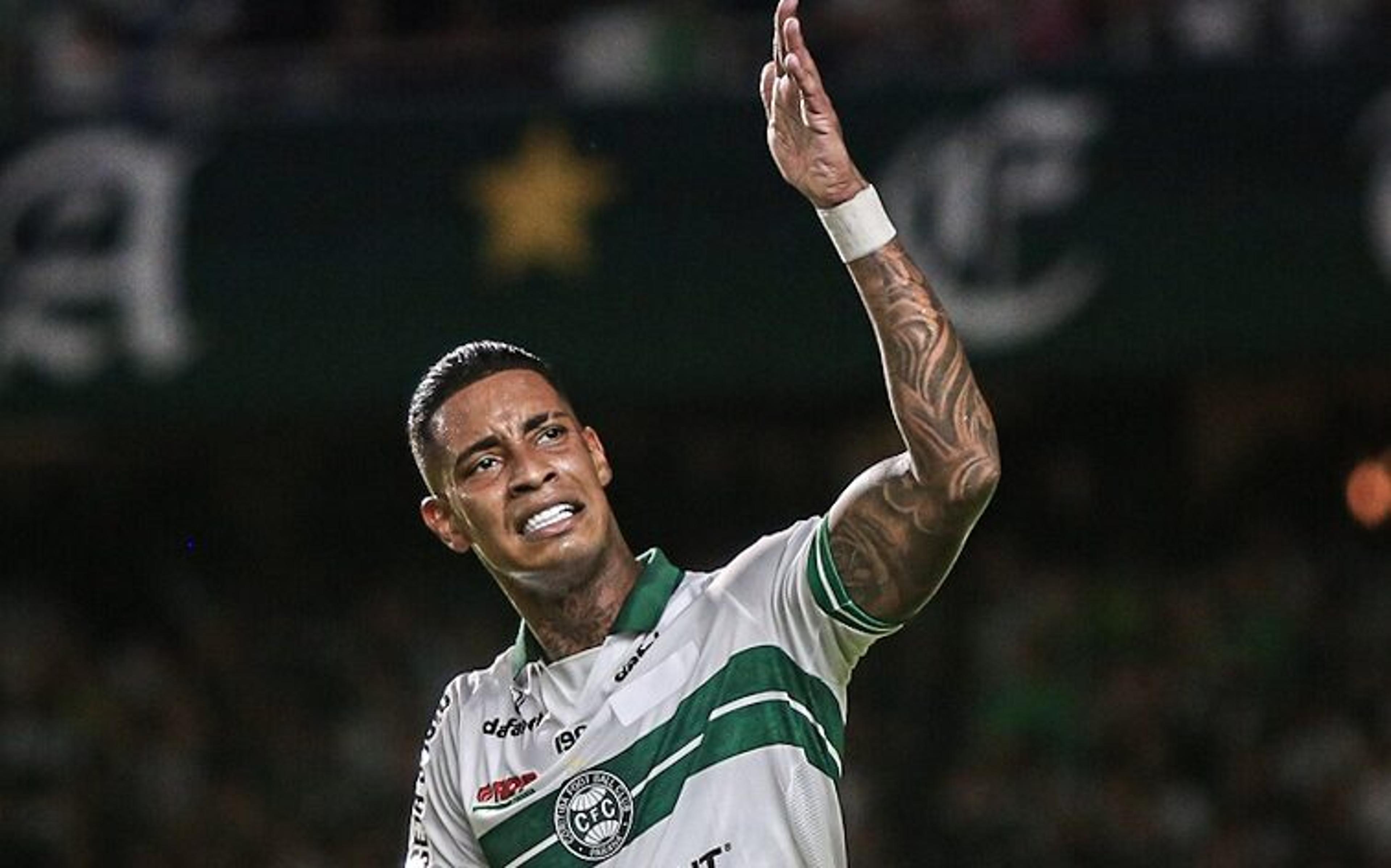 Coritiba pode rescindir contratos de Alef Manga e Jesús Trindade, citados em investigação