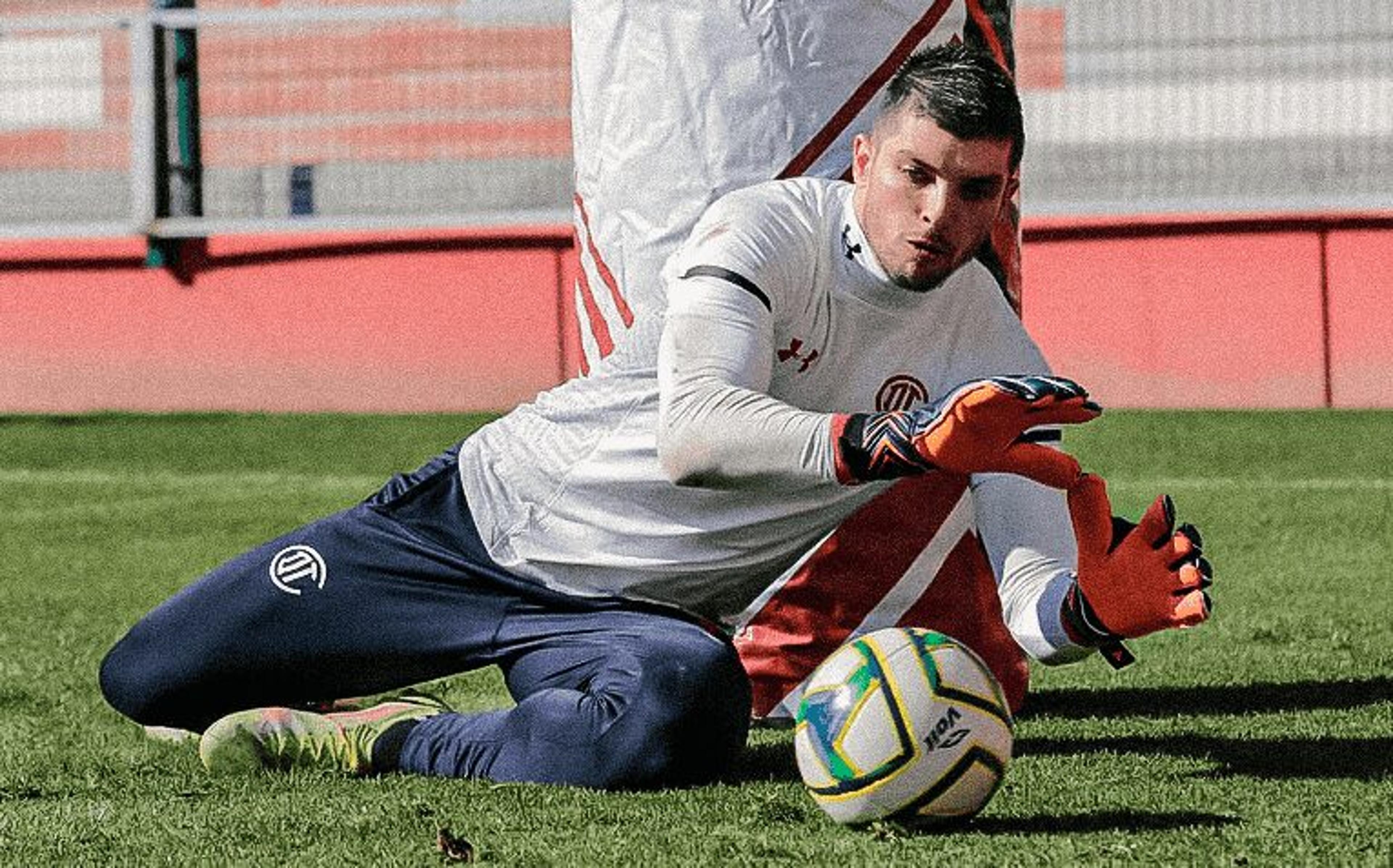 Tiago Volpi acumula mais uma decepção na Liga MX