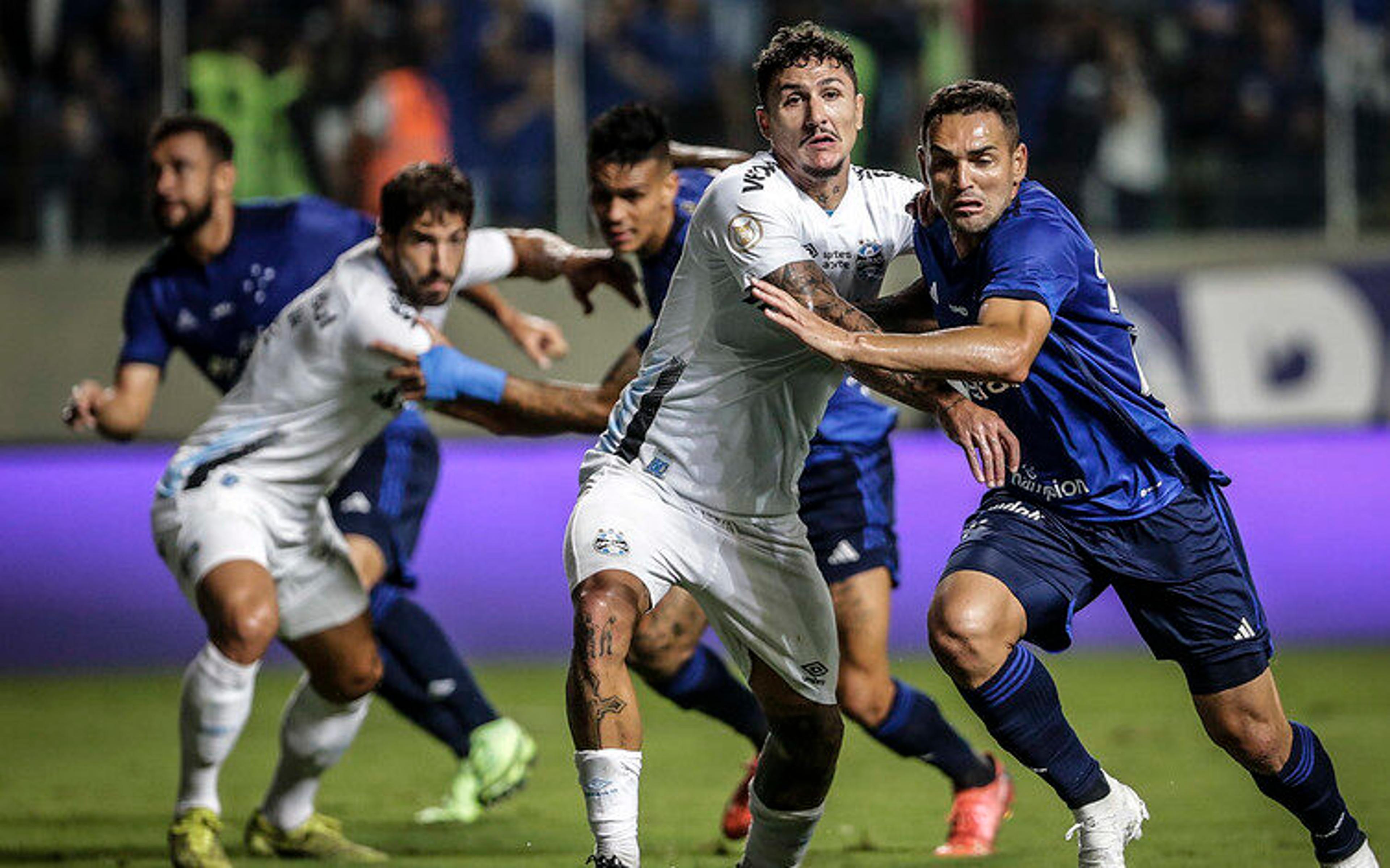 Grêmio tenta acabar com série negativa diante do Cruzeiro