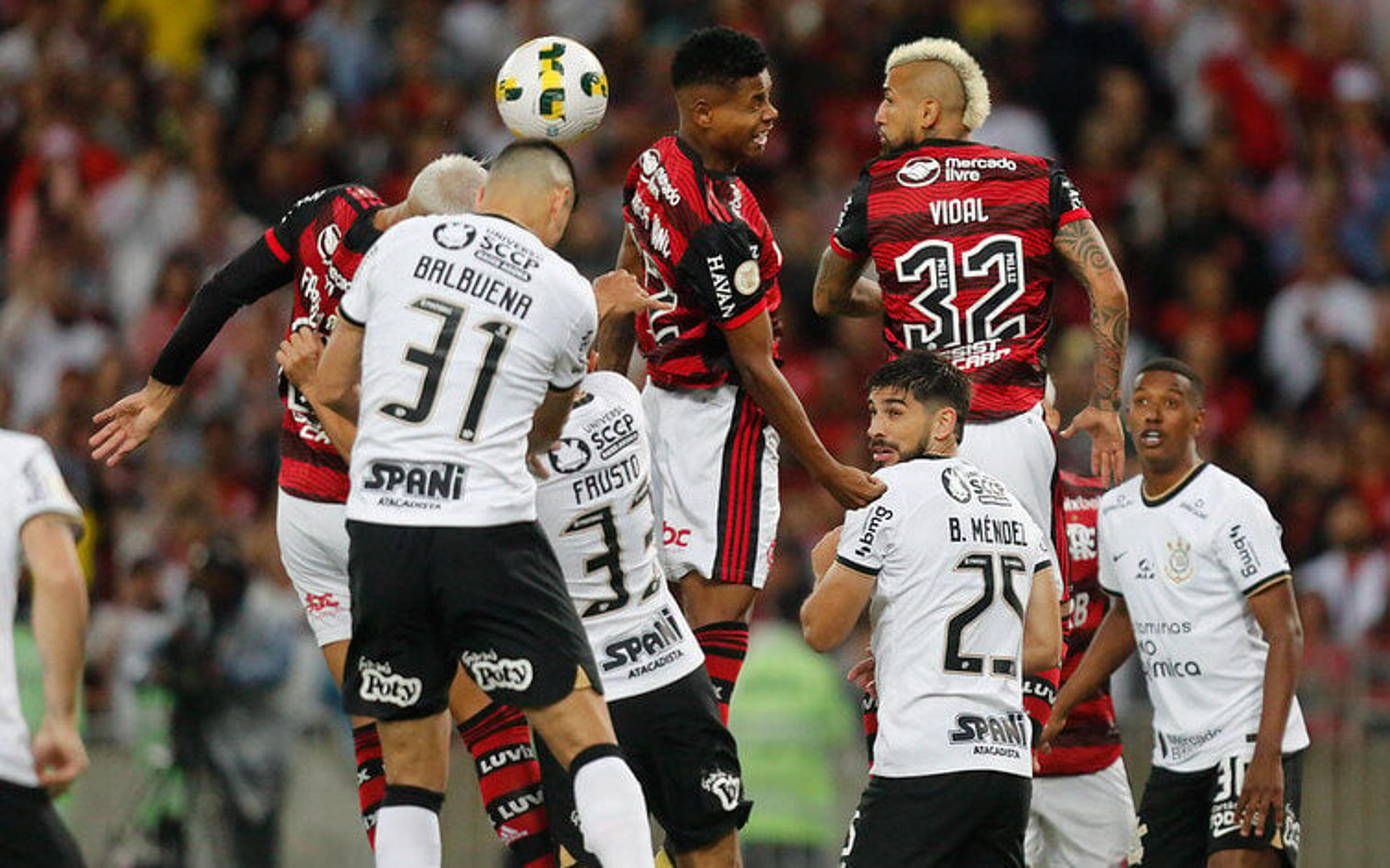 Veja quem narra Flamengo x Corinthians e para quais cidades o jogo será transmitido na Globo