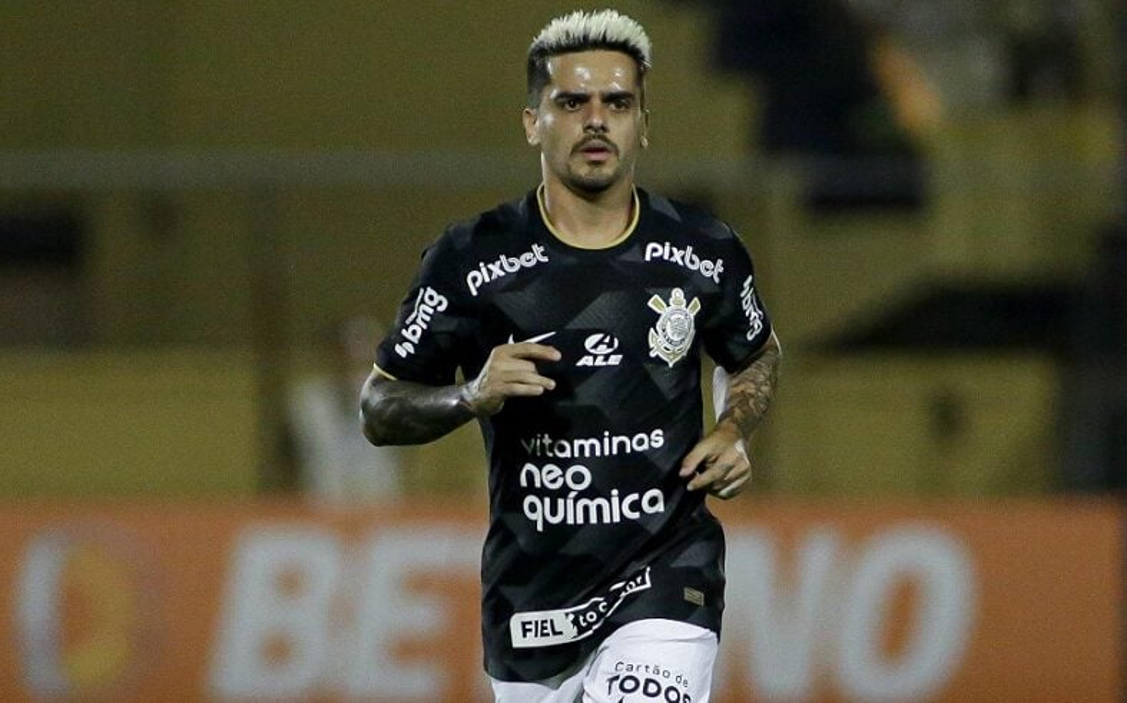 Sem o ‘criticado’ Fagner, Corinthians tem queda de aproveitamento; entenda