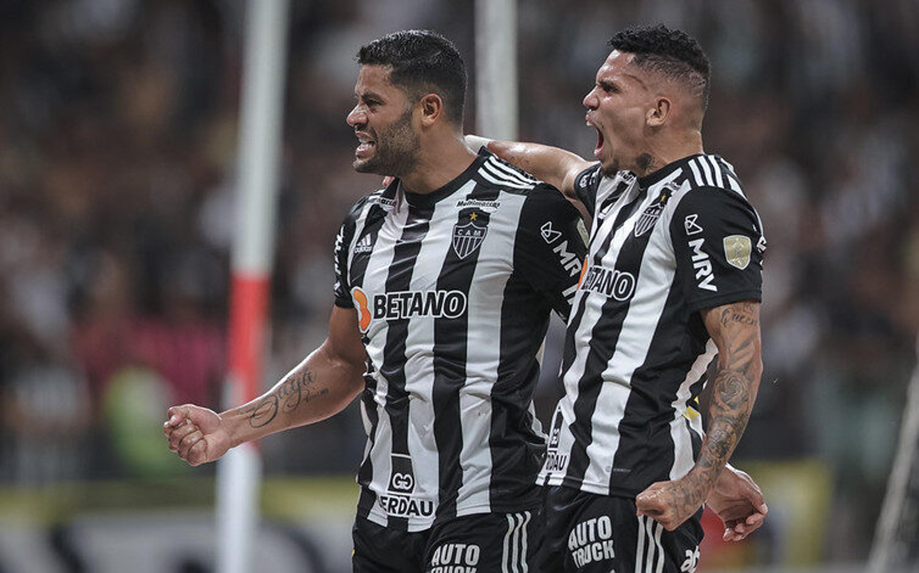 Dupla com Hulk é celebrada mais uma vez por Paulinho no Atlético-MG