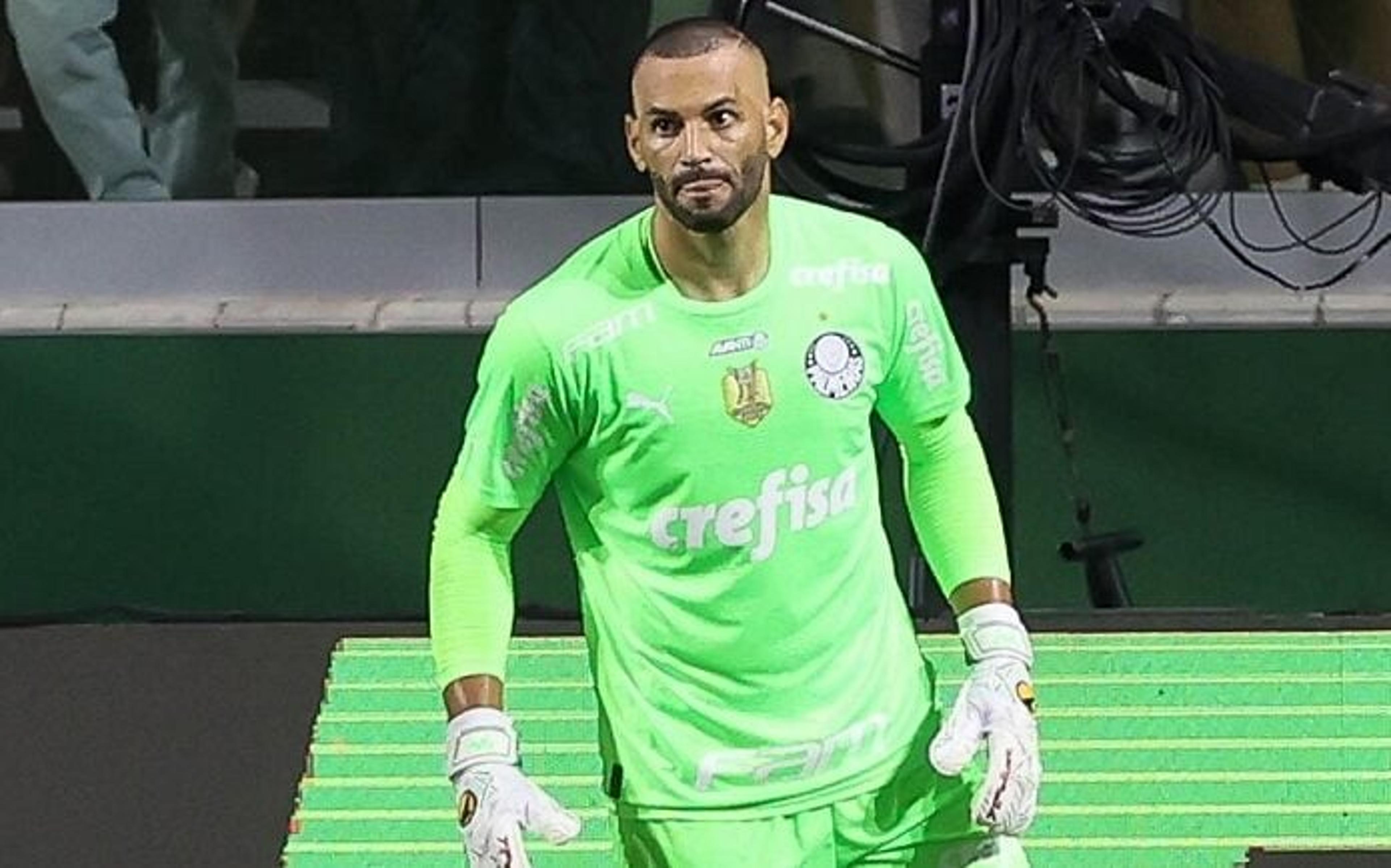 Saiba a incrível marca de Weverton que já o coloca à frente de Leão e Marcos no Palmeiras