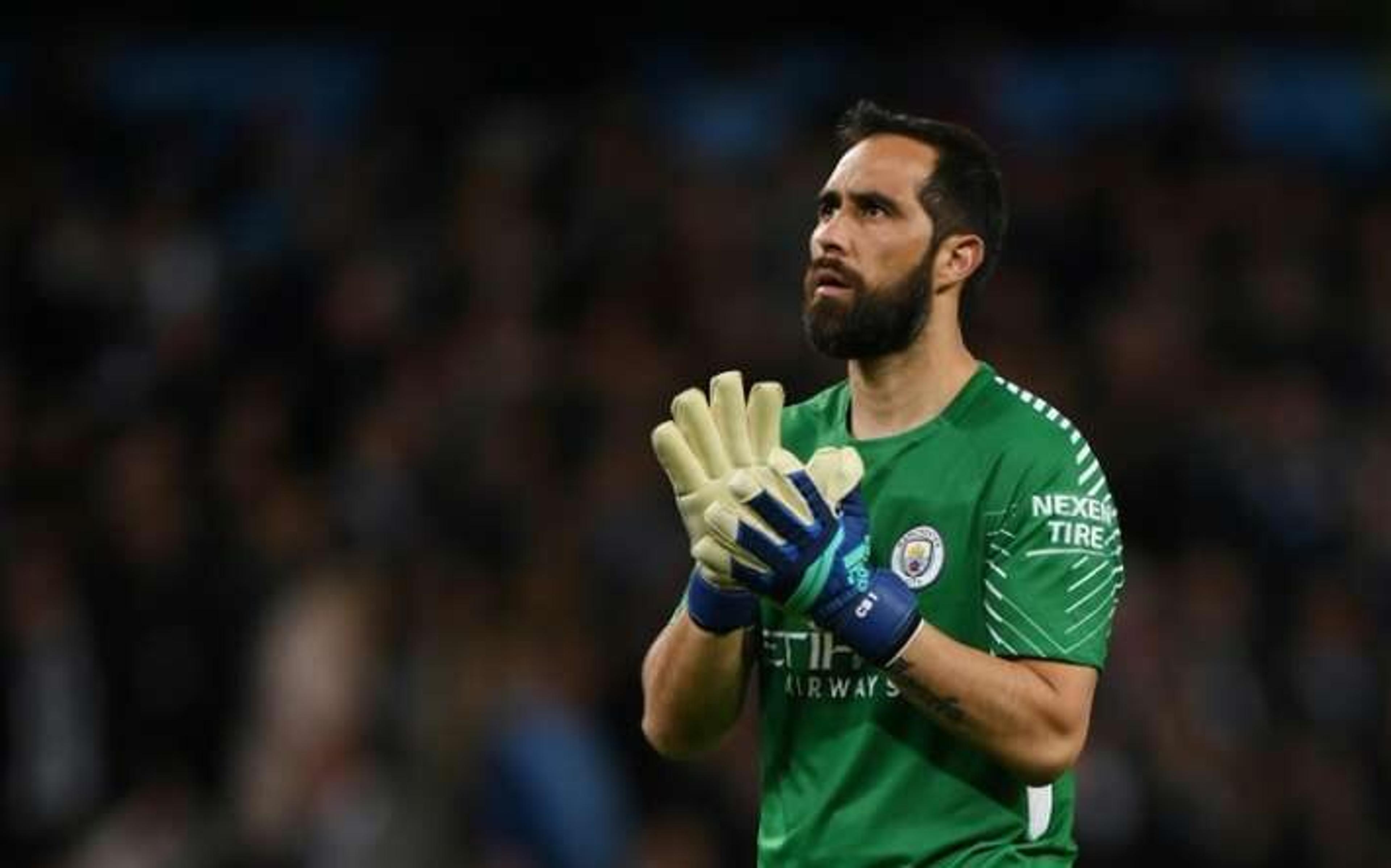 Claudio Bravo surpreende ao revelar o seu destino na América do Sul