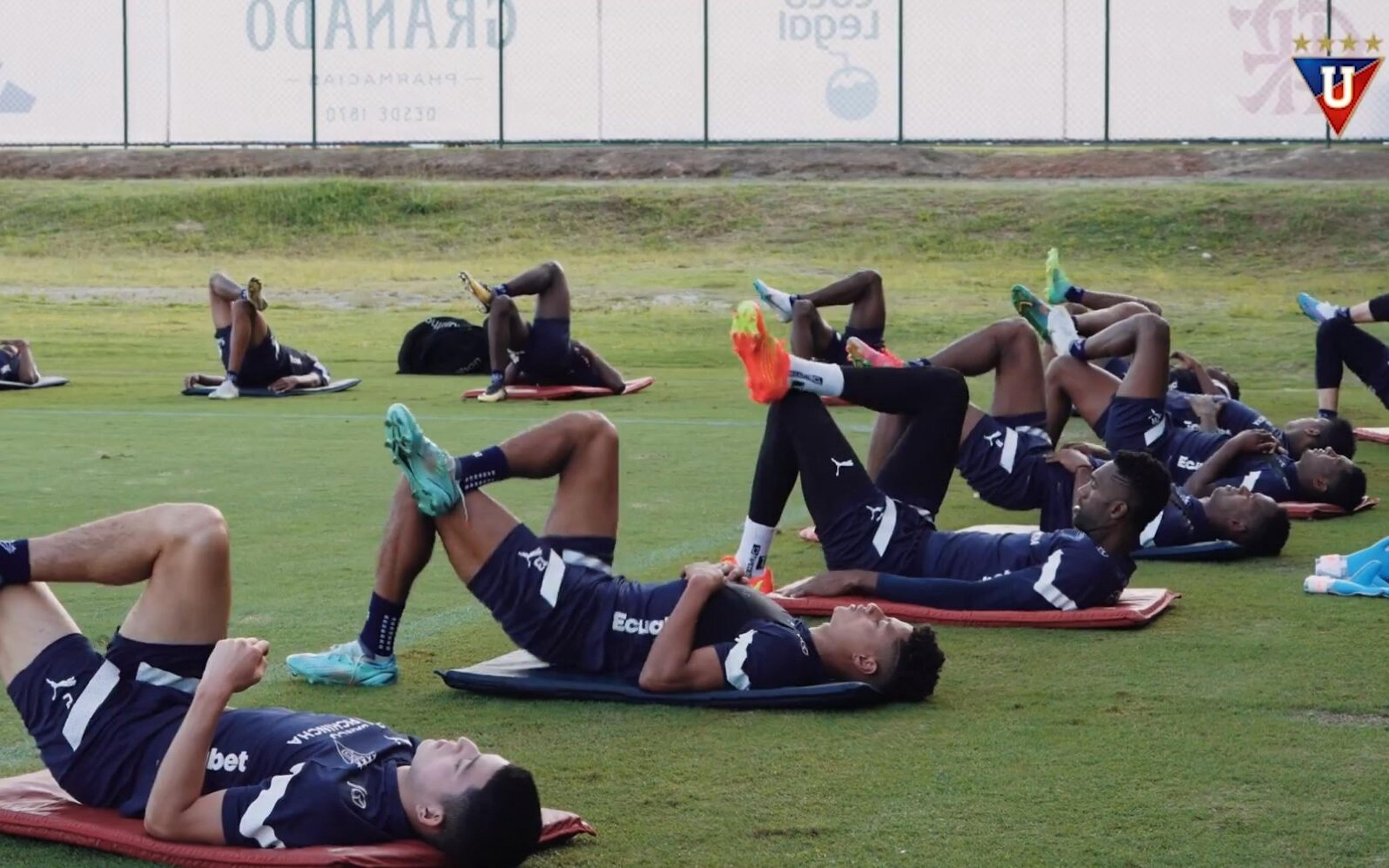 Algoz do Fluminense e adversário do Botafogo, LDU aponta Flamengo como o maior clube do Brasil e relembra provocação