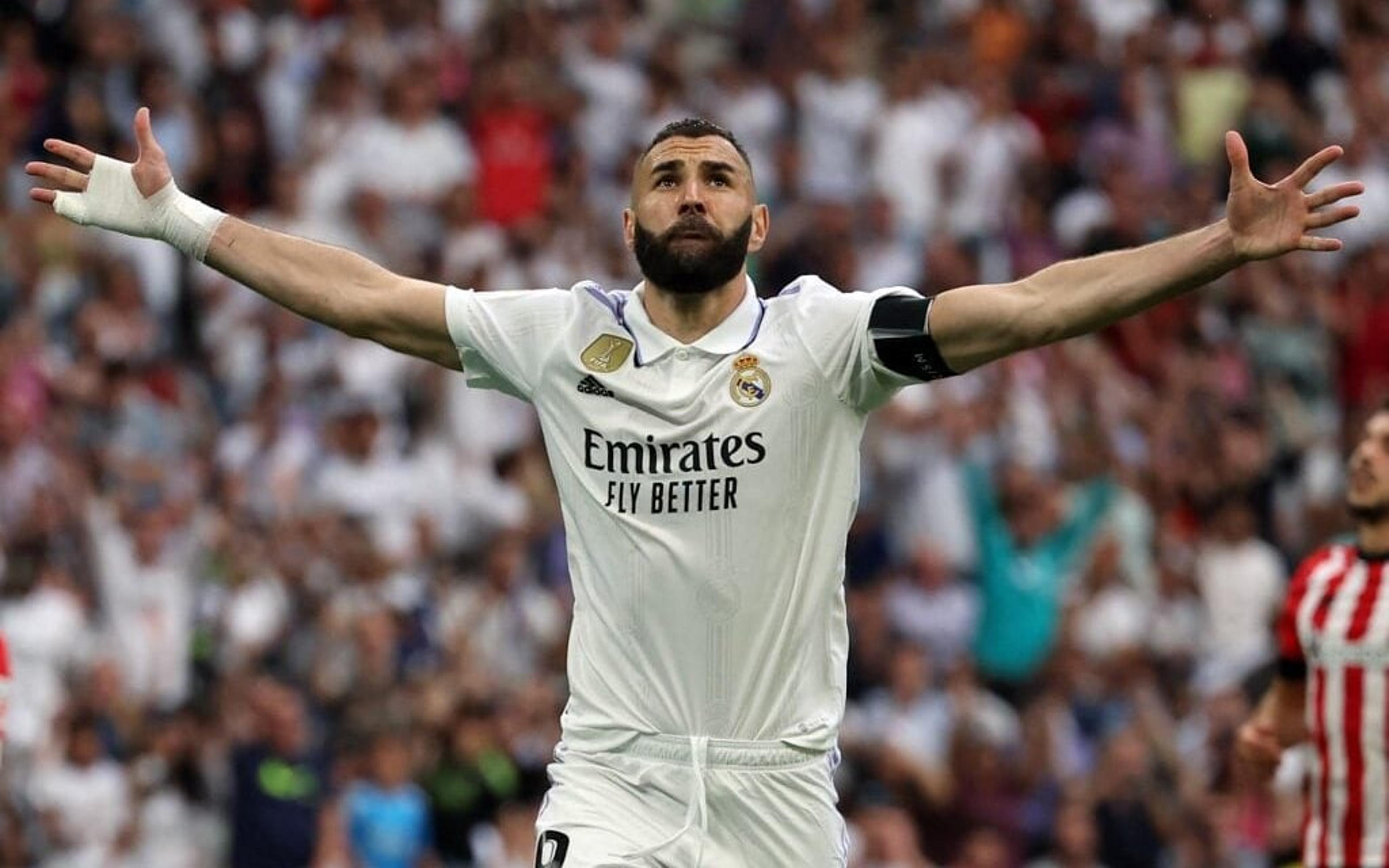 Benzema assina contrato com o Al-Ittihad e espera apenas anúncio oficial, afirma jornalista