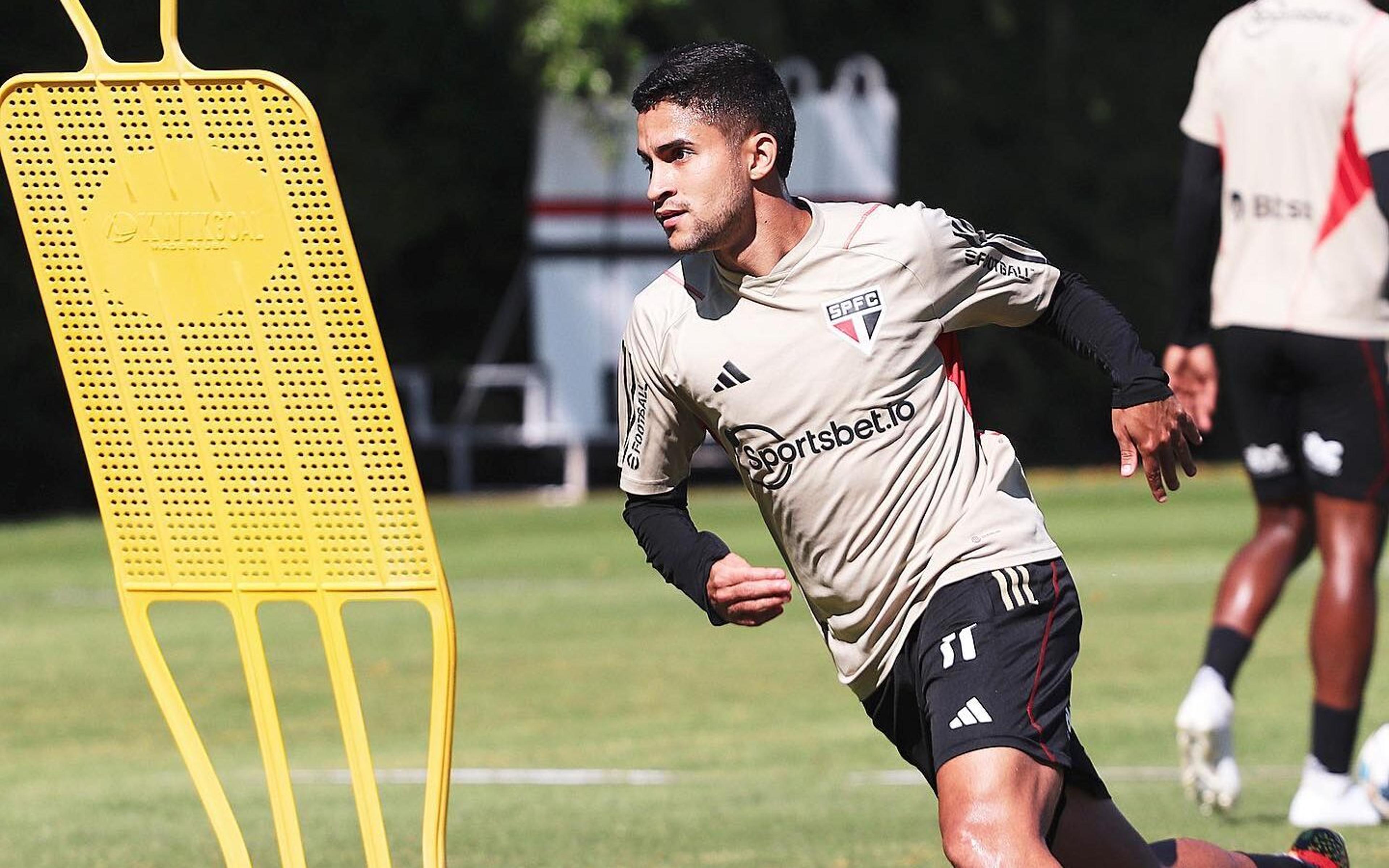 Escalação do São Paulo: Nestor deve ser principal novidade em time titular que busca classificação na Sul-Americana