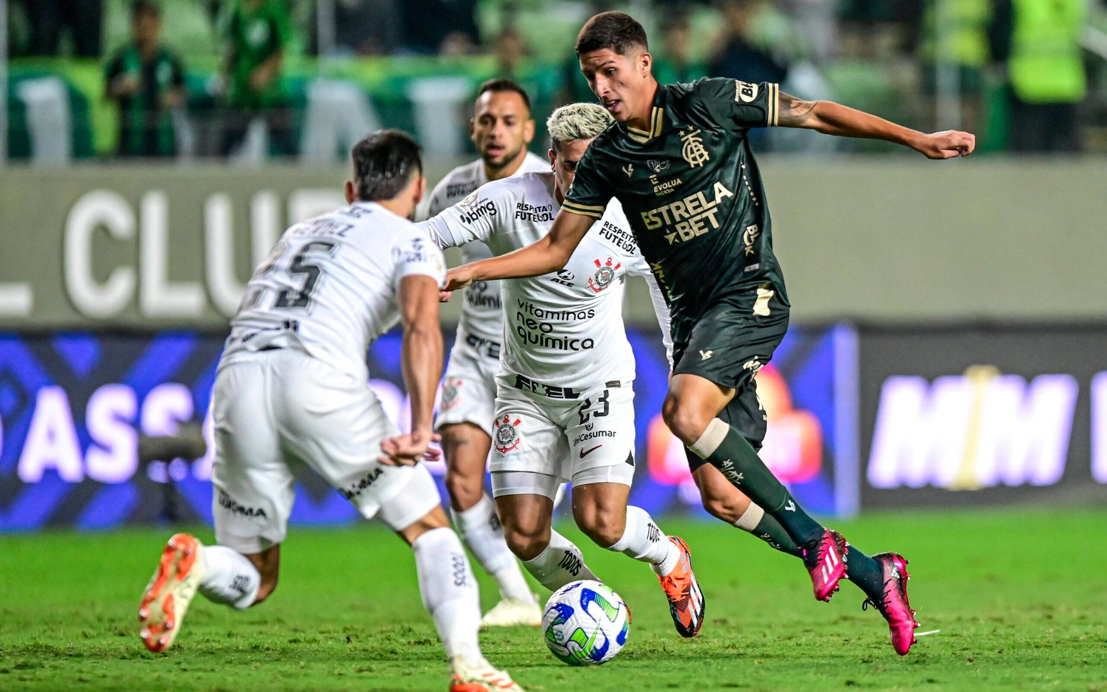 Breno festeja momento no América-MG, traça metas para o ano e sonha com Europa: ‘Vai acontecer no momento certo’