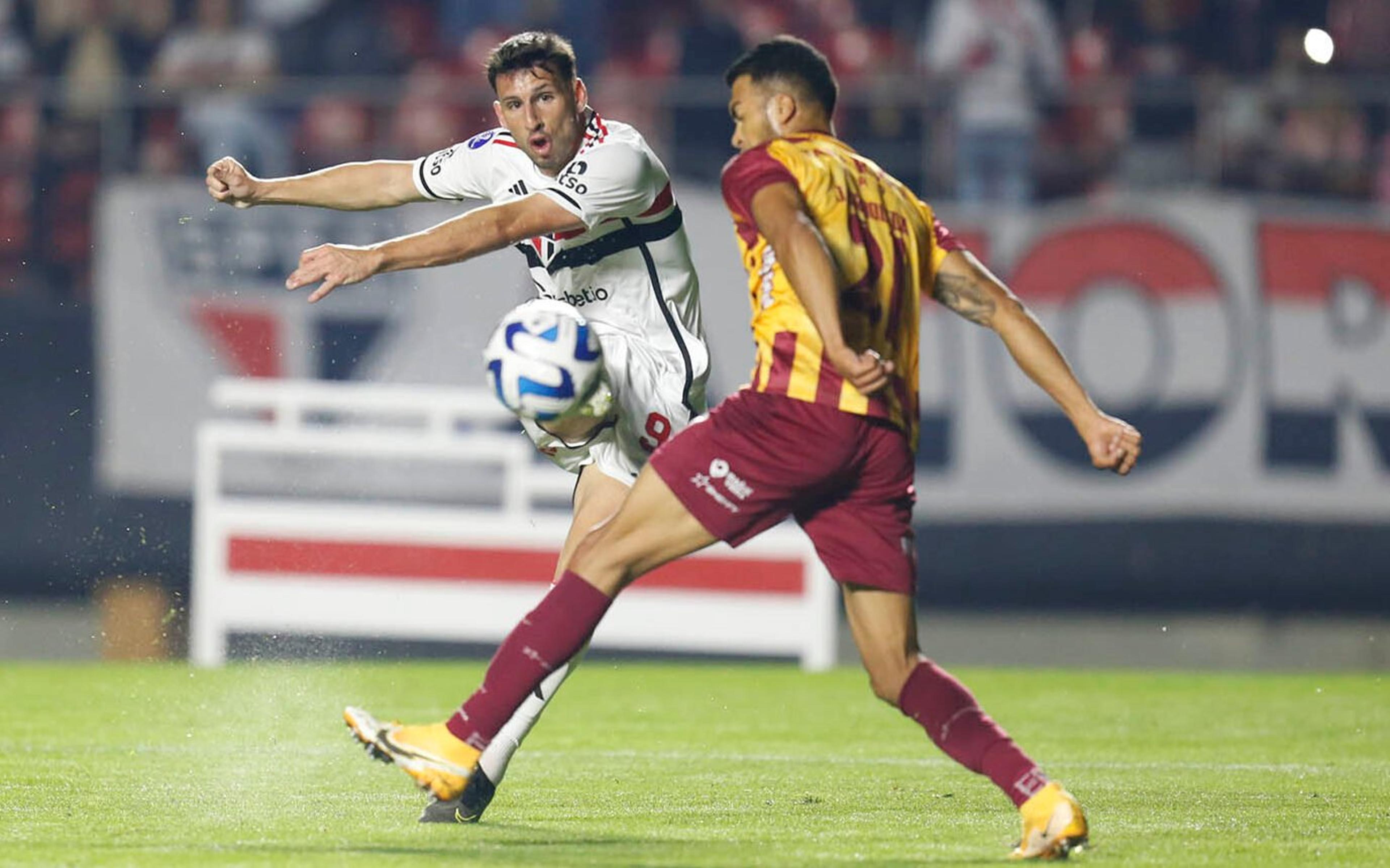 Aí complica, São Paulo! Dirigente mexicano ameaça contratar o principal atacante Tricolor