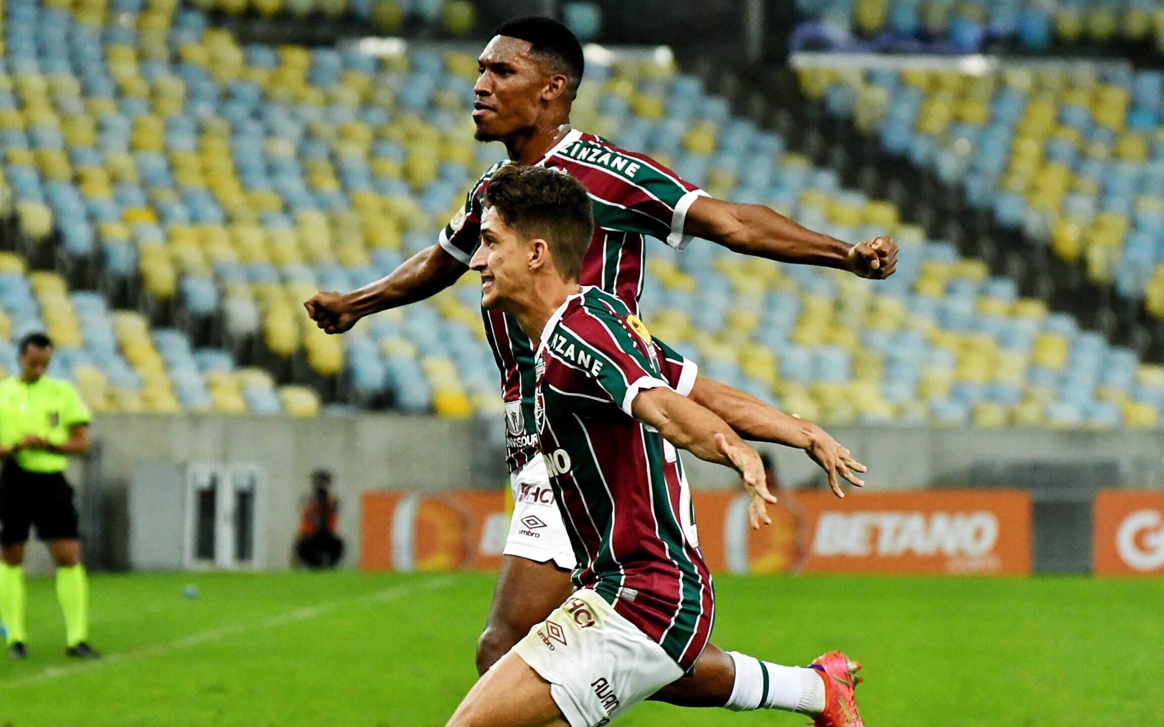 Lelê não tem grande atuação, mas Pirani se destaca e ganha força como um 12º jogador no Fluminense de Diniz