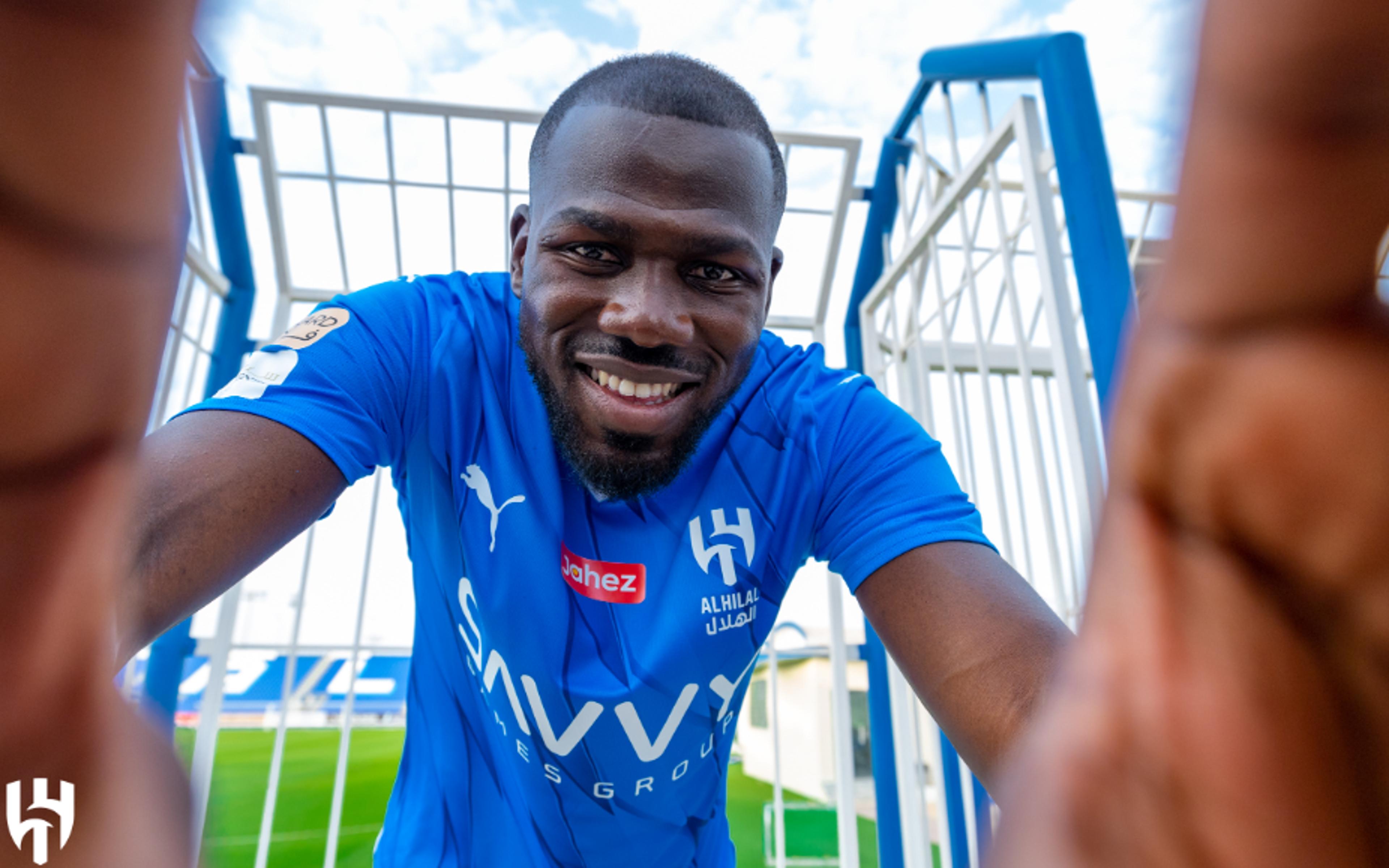 Koulibaly deixa o Chelsea rumo à Arábia e não nega motivo: ‘Estou indo pelo dinheiro’