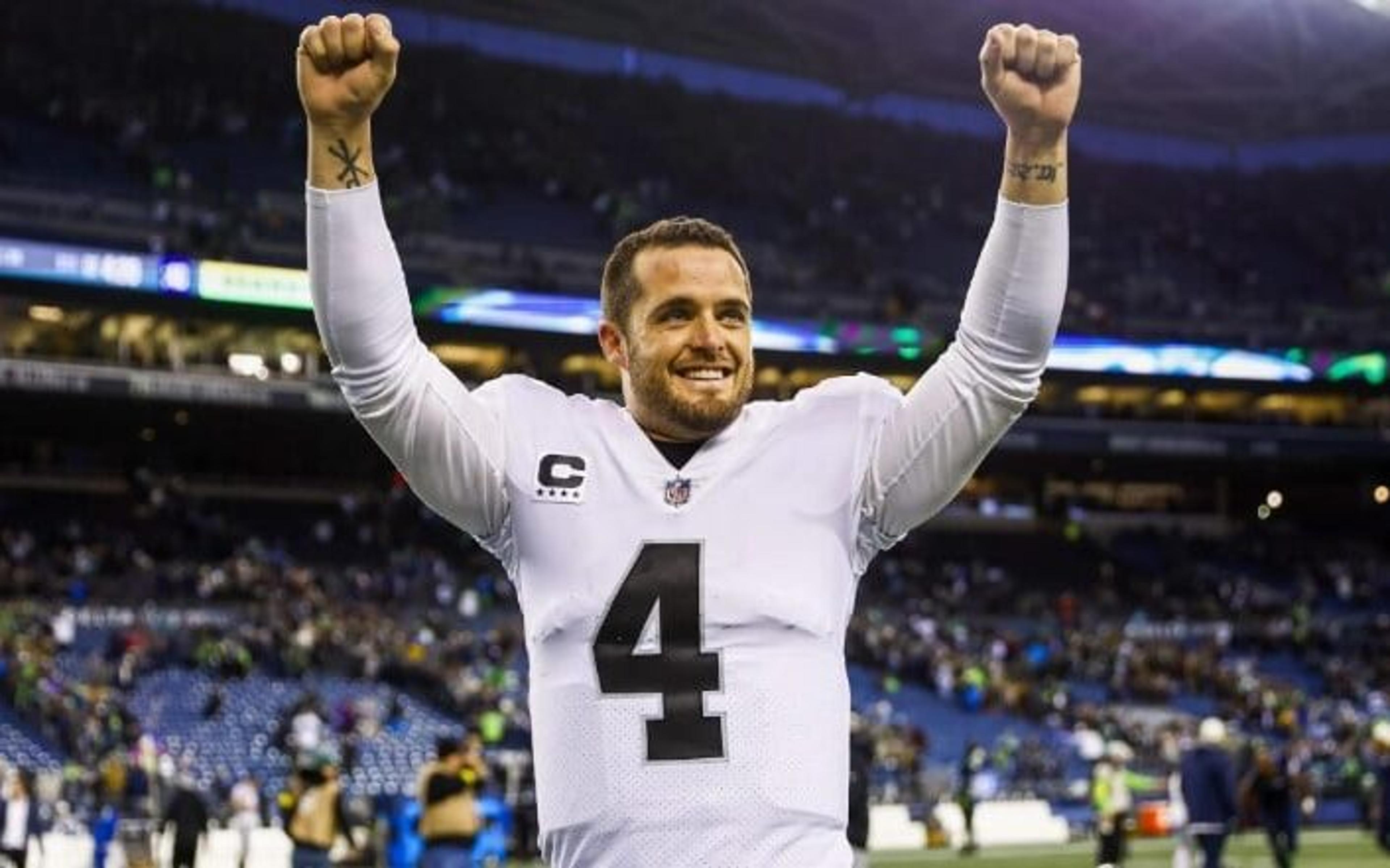 Derek Carr celebra ambiente dos Saints: ‘feliz por estar em uma organização estável’